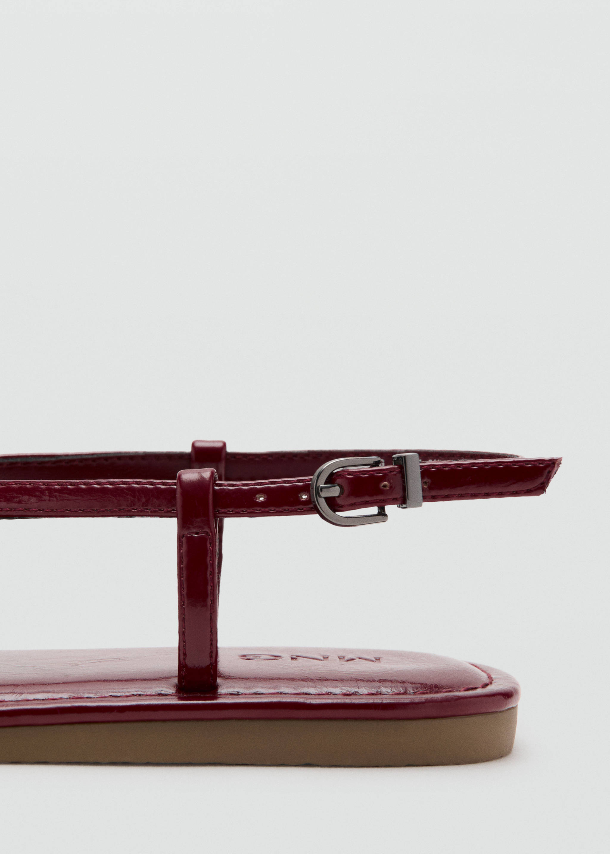 Sandale fleur en relief - Détail de l'article 1