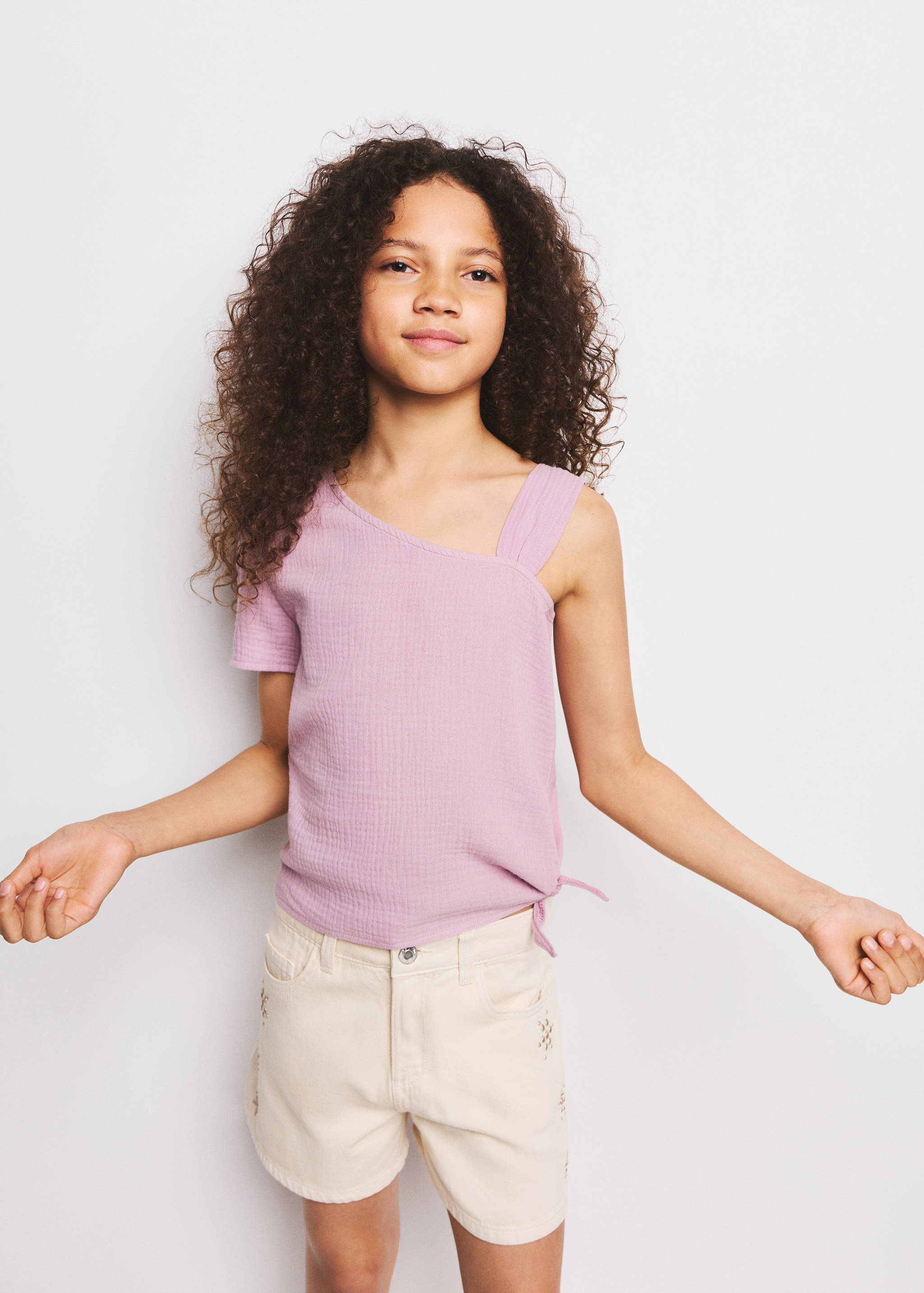 T-shirt avec détail épaule dénudée - Plan général
