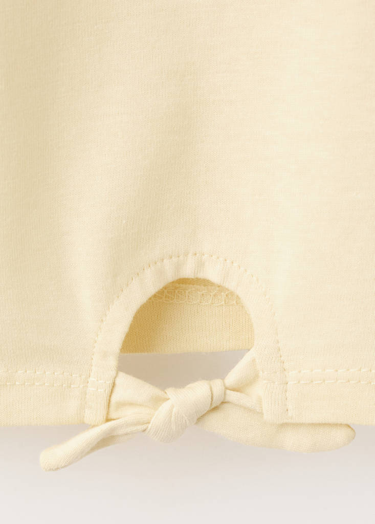 Snoopy t-shirt with bow — Pastel Yellow