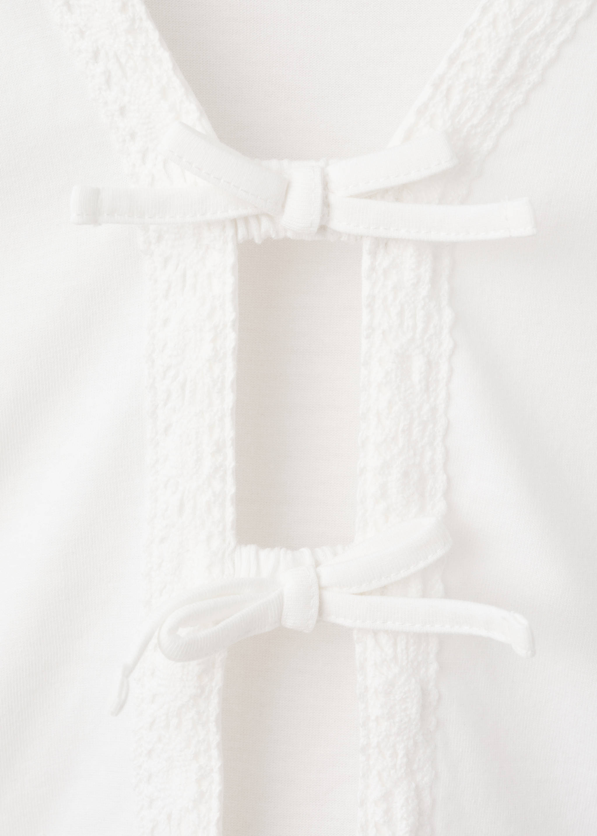 Haut à nœuds avec détails broderie - Détail de l'article 8