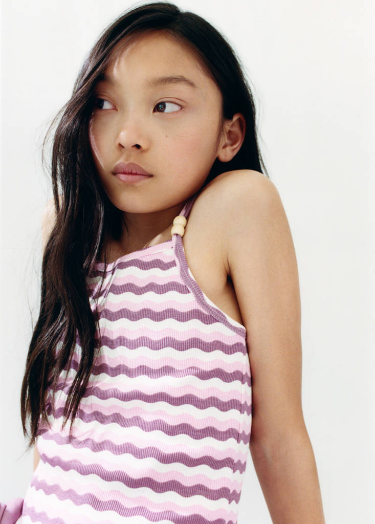 Sleeveless vest with scalloped details — Lilac