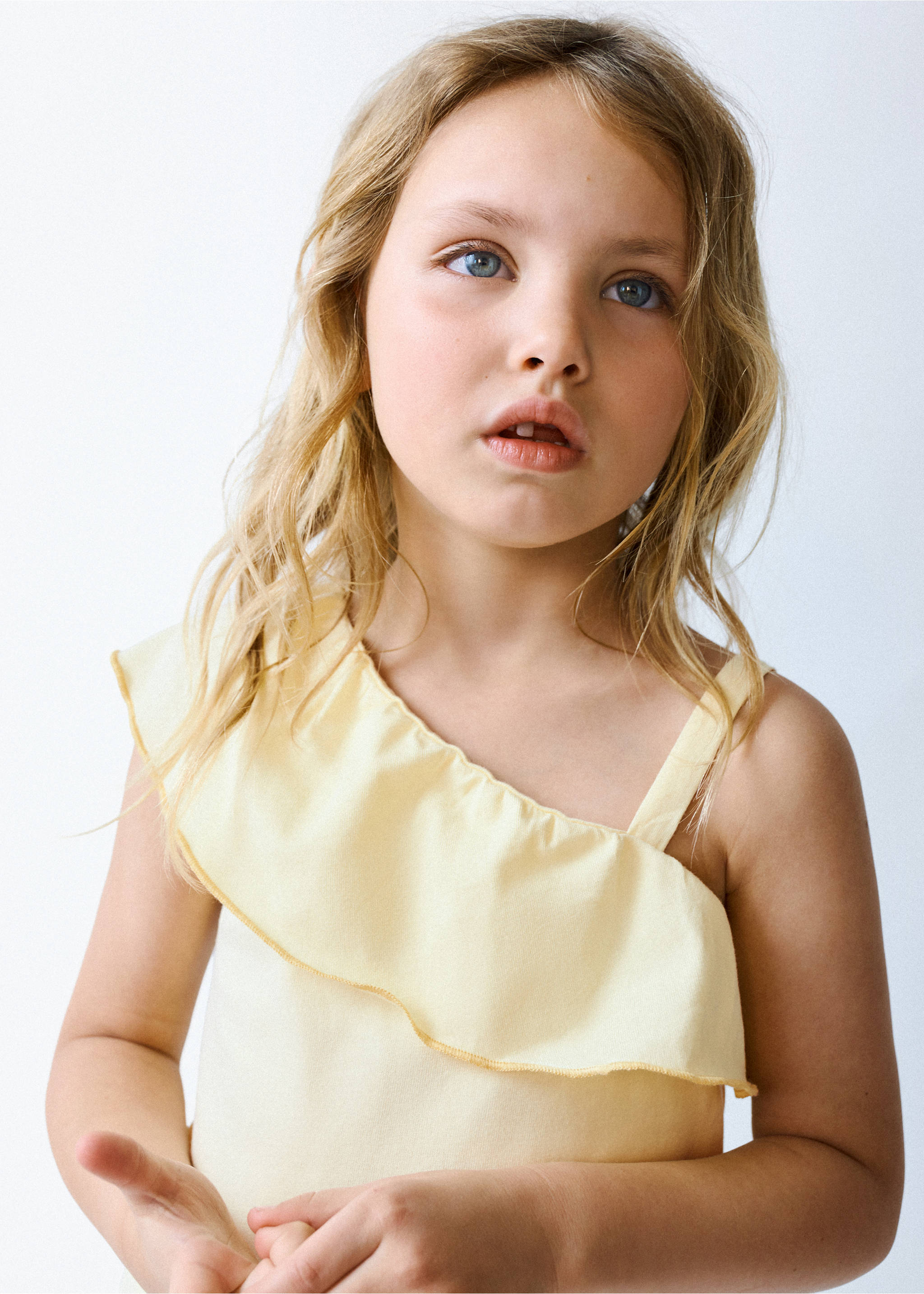 Contrast ruffle T-shirt - General plane, Pastel Yellow. Ref: 27007951-00.