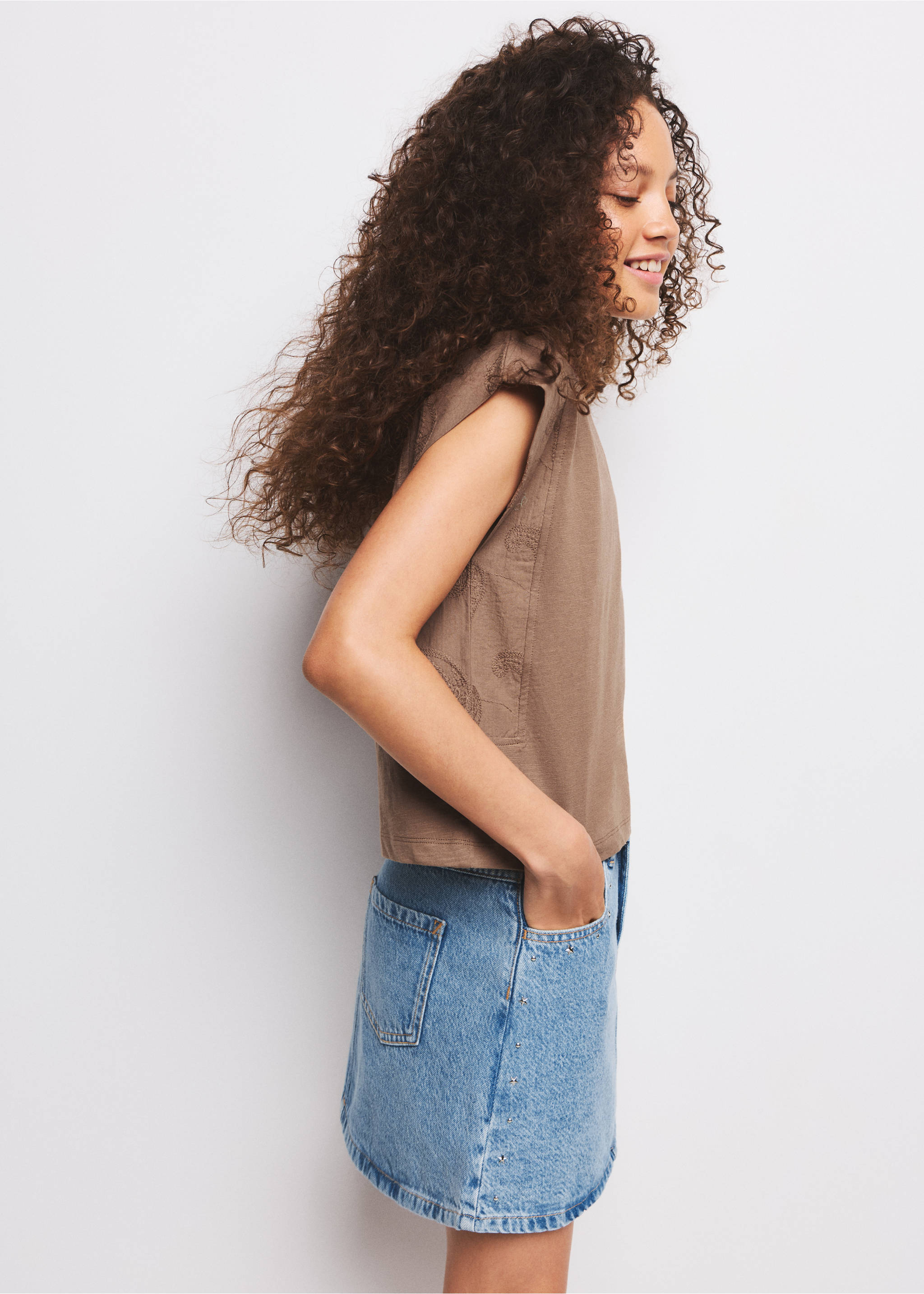 T-shirt coton détails brodés - Plan moyen, Marron. Ref: 27008664-00.
