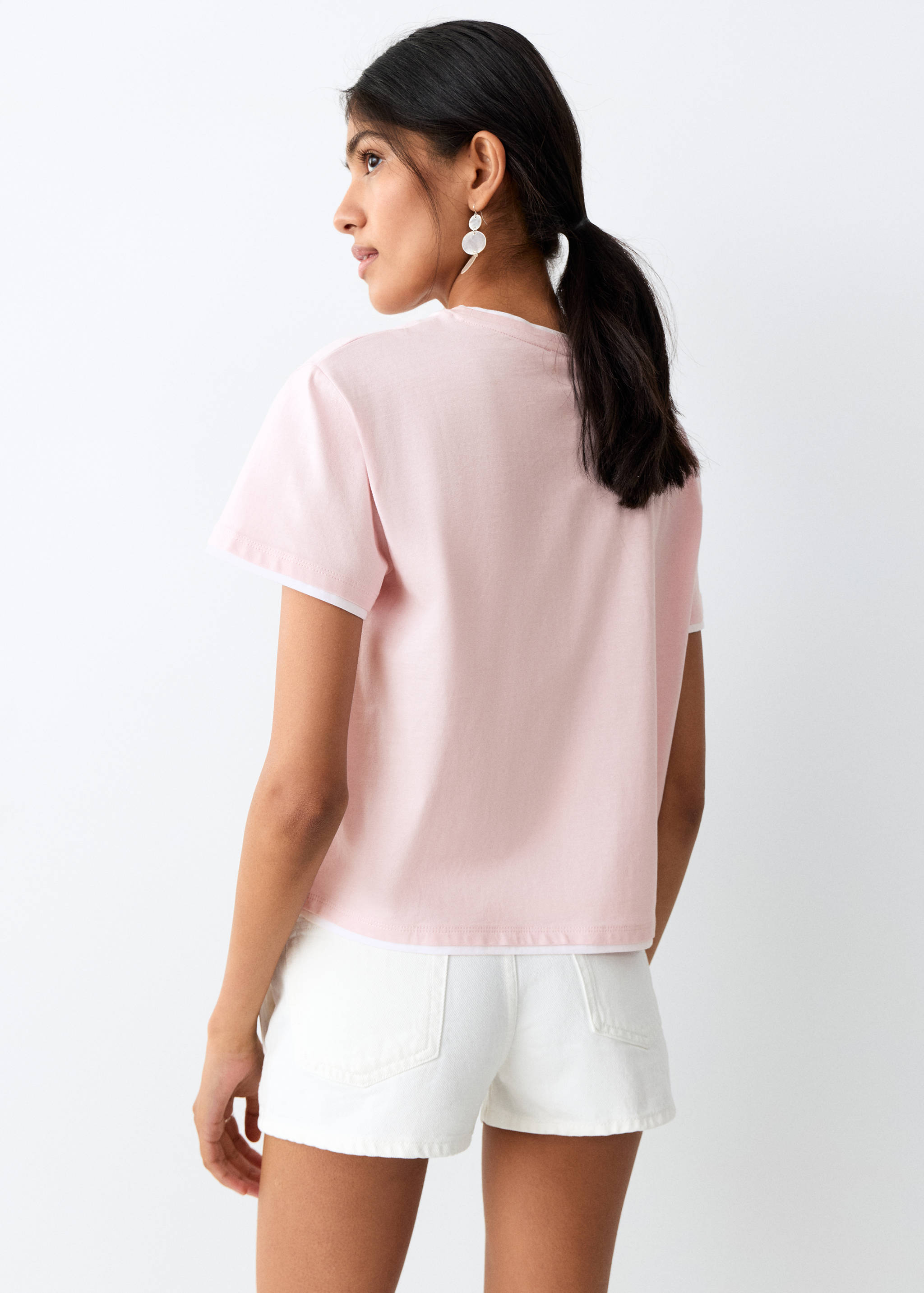 تيشيرت بأكمام قصيرة بتأثير مزدوج - الجهة الخلفية للمنتج