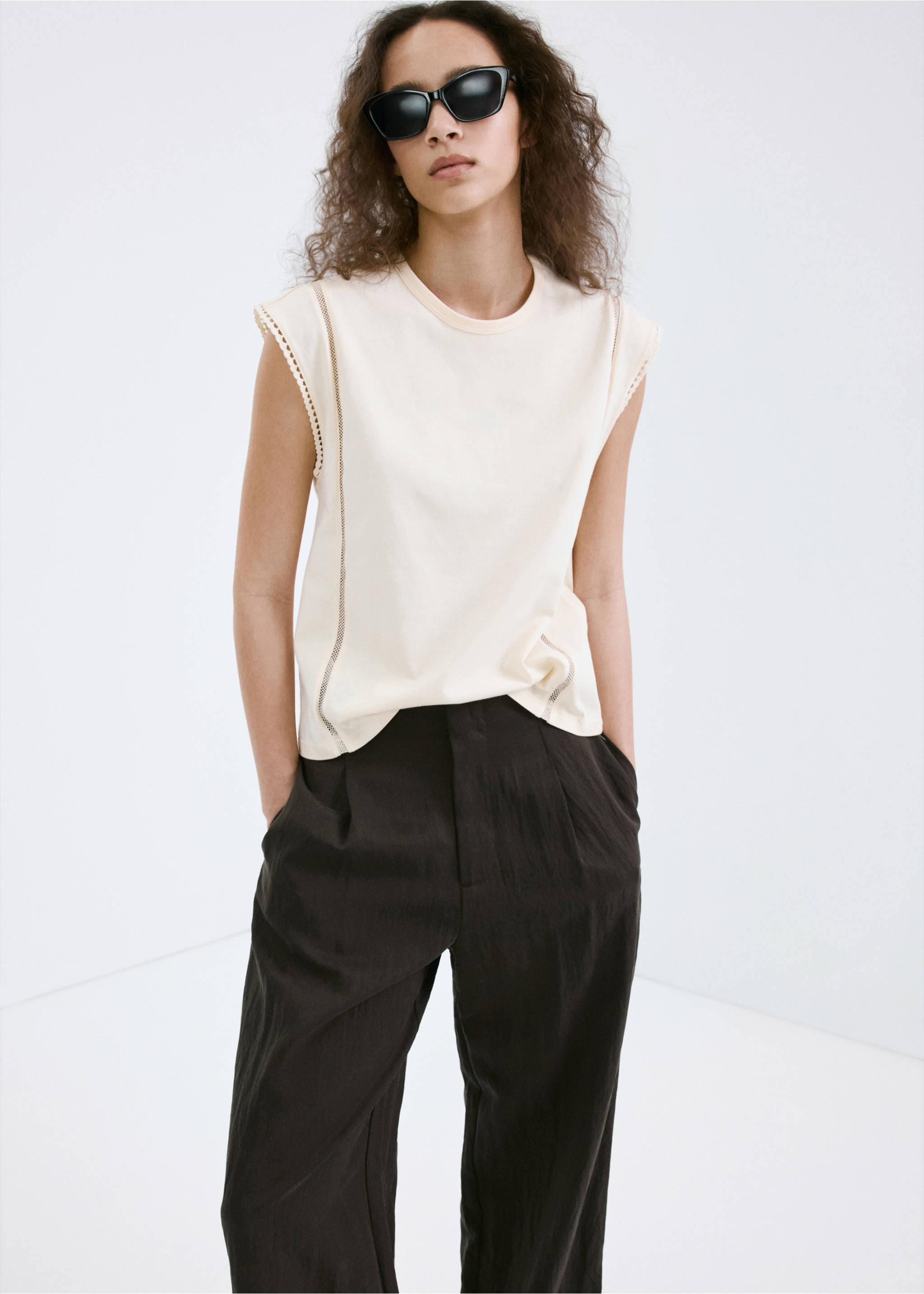 Embroidered cutwork cotton T-shirt - Medium plane, Ecru. Ref: 27009081-00.