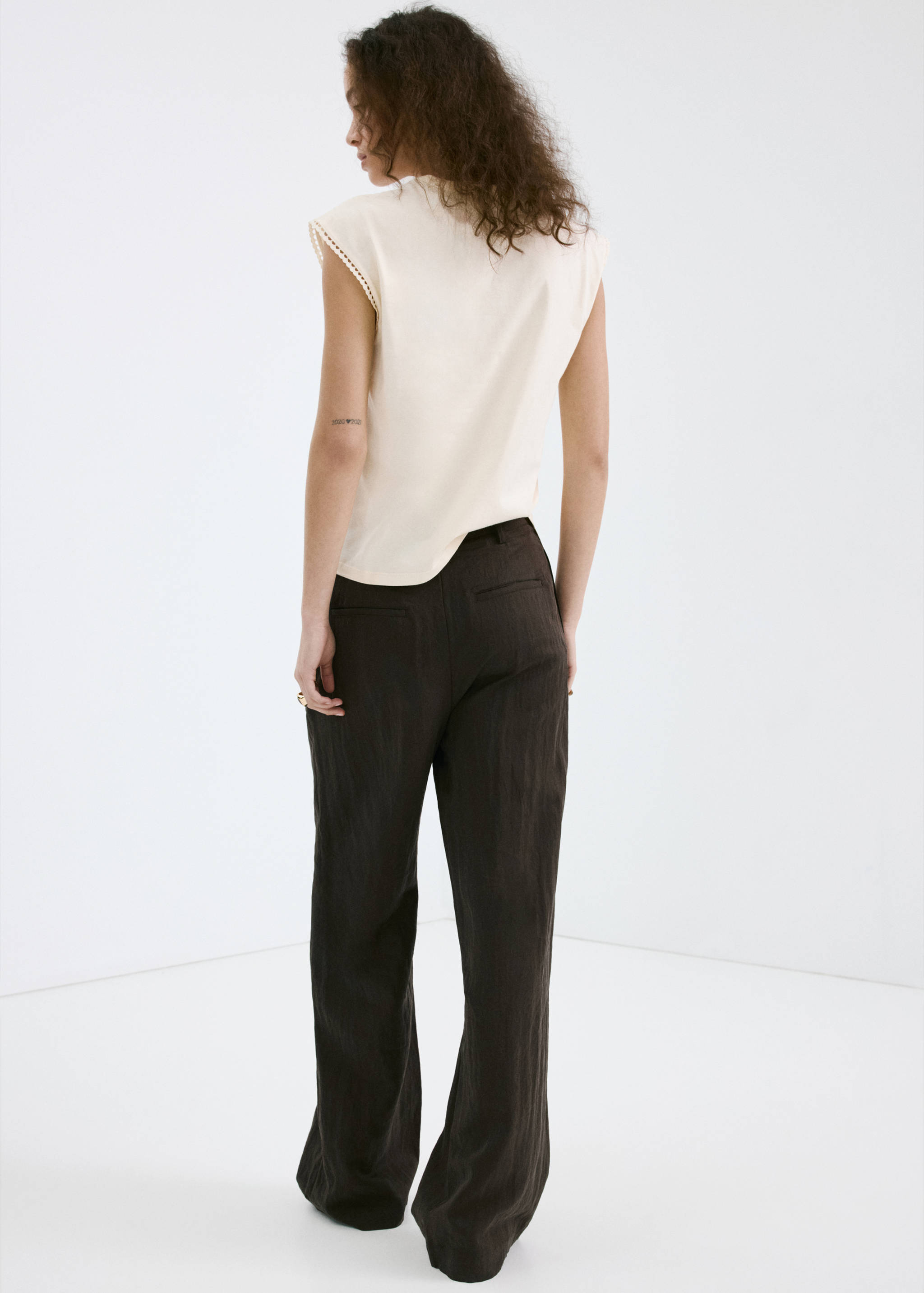 Embroidered cutwork cotton T-shirt - Reverse of the article