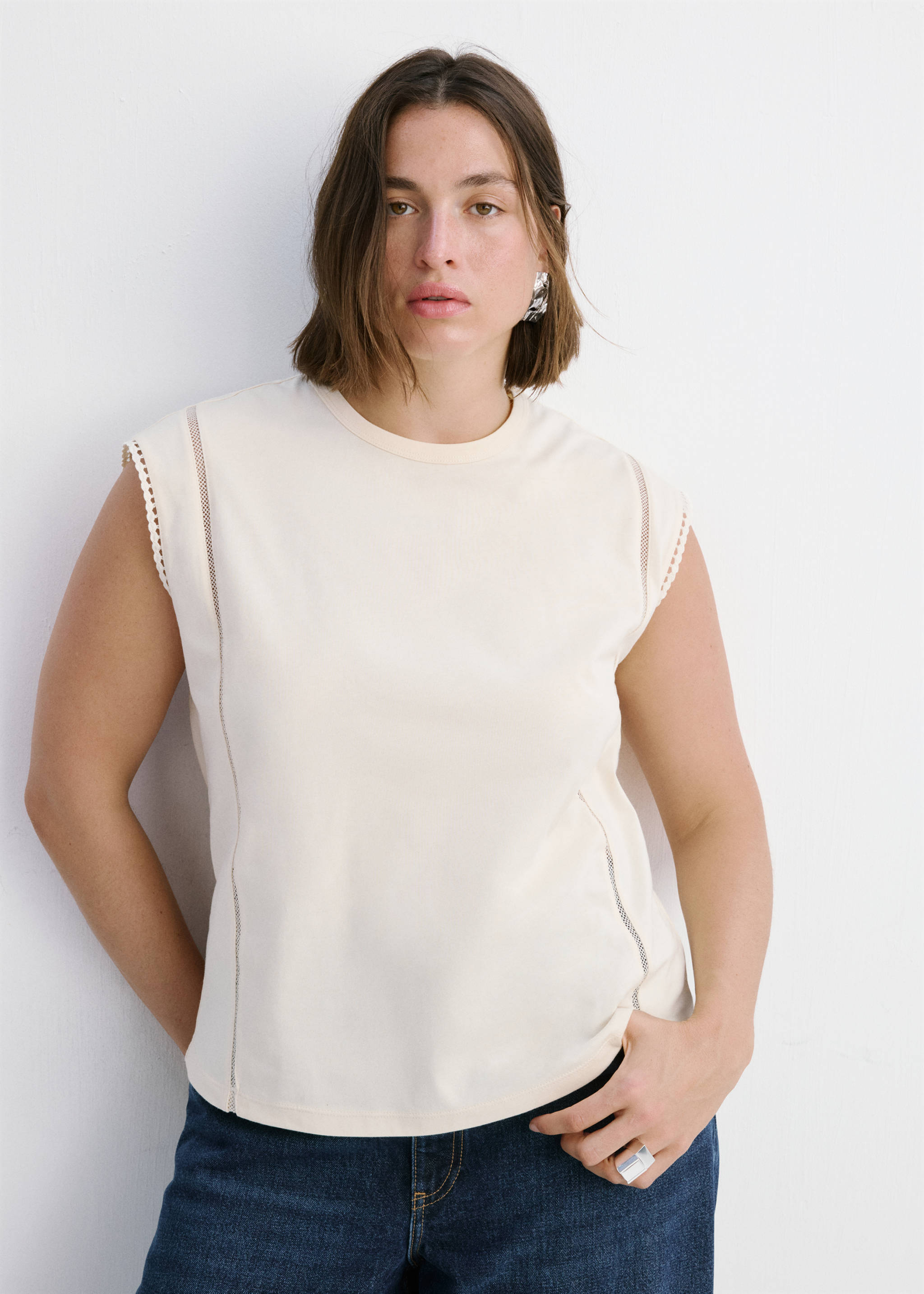 Embroidered cutwork cotton T-shirt - Details of the article 5