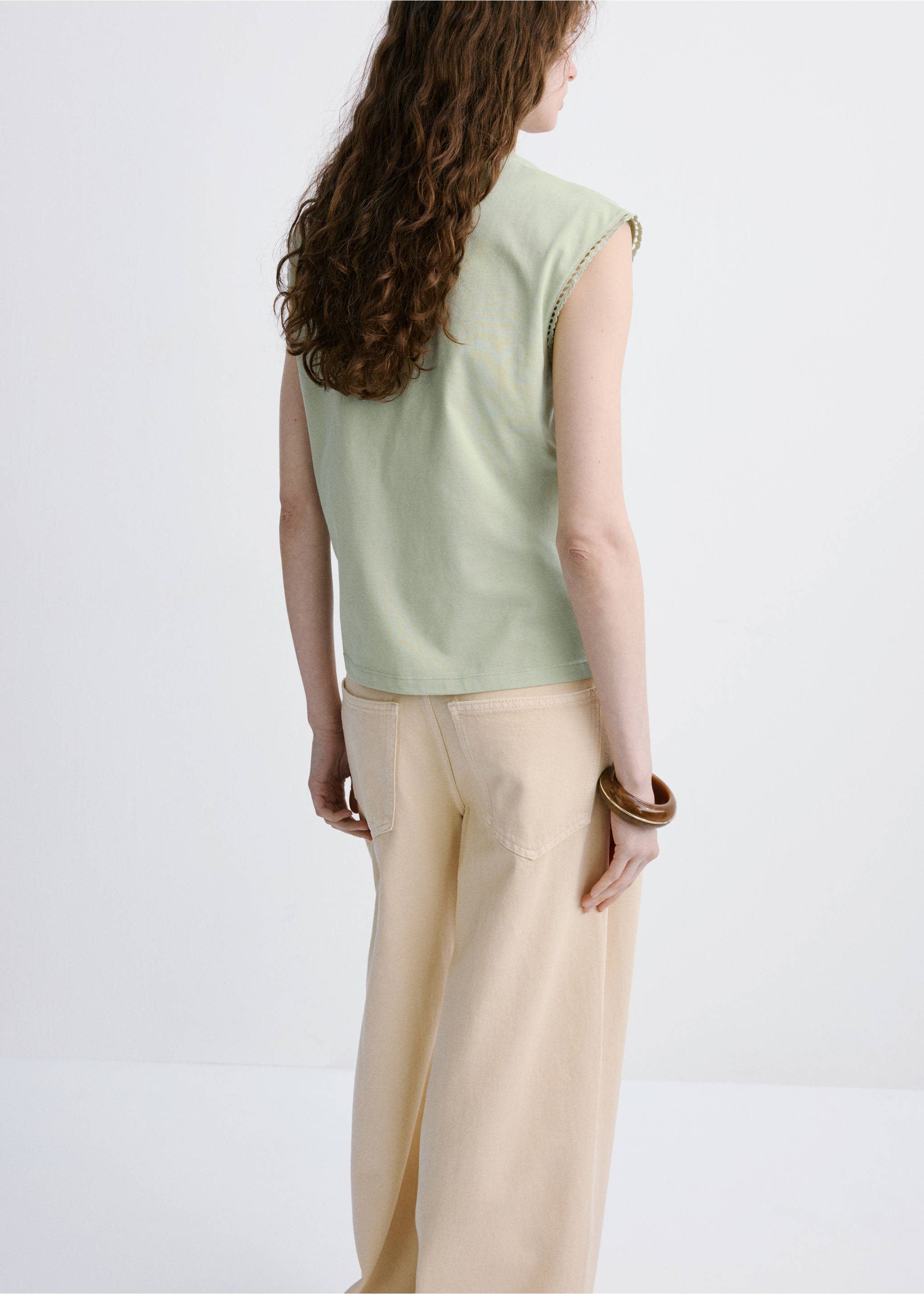 Embroidered cutwork cotton T-shirt - Reverse of the article, Pastel Green. Ref: 27009081-00.