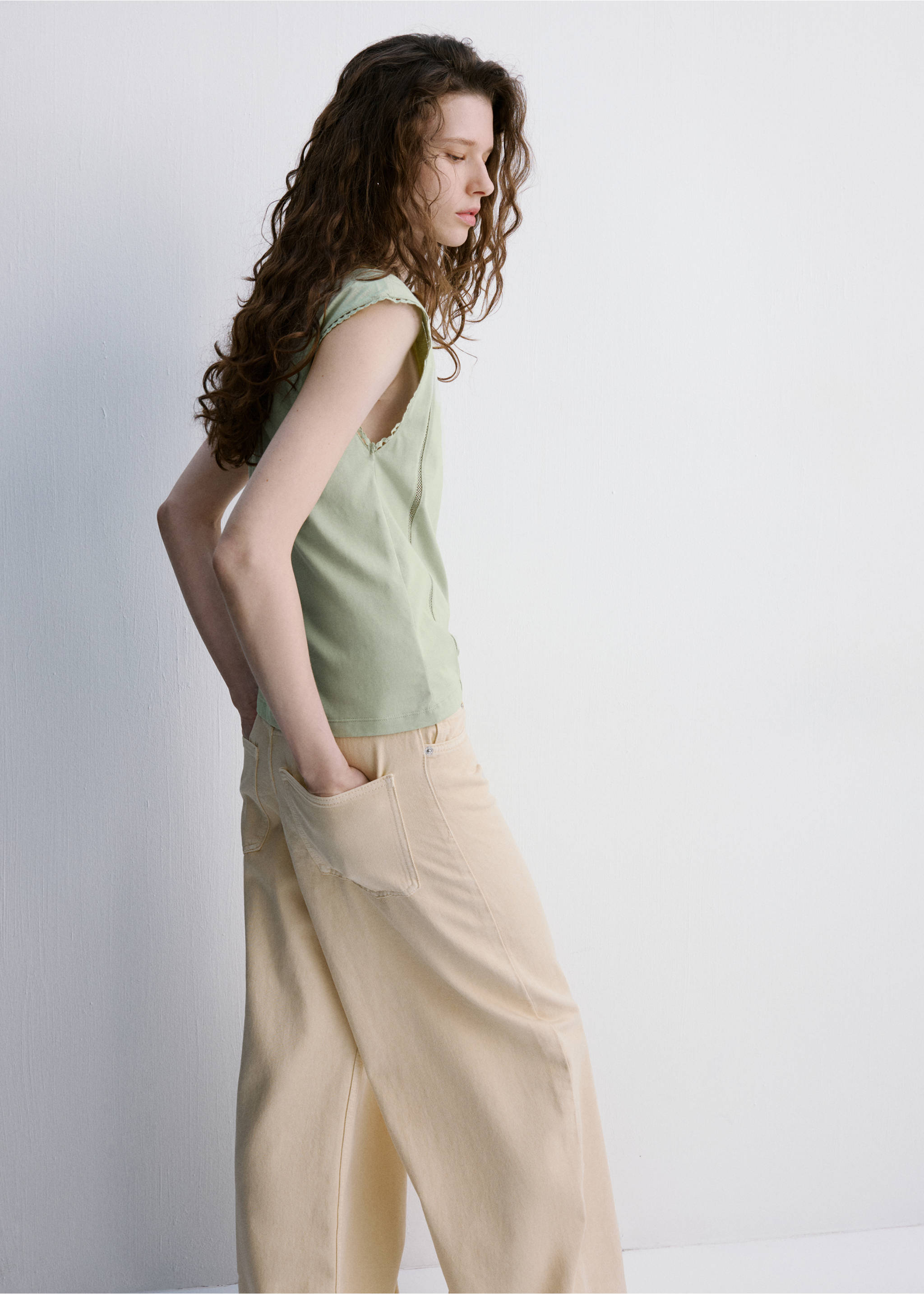 Embroidered cutwork cotton T-shirt - Details of the article 1, Pastel Green. Ref: 27009081-00.