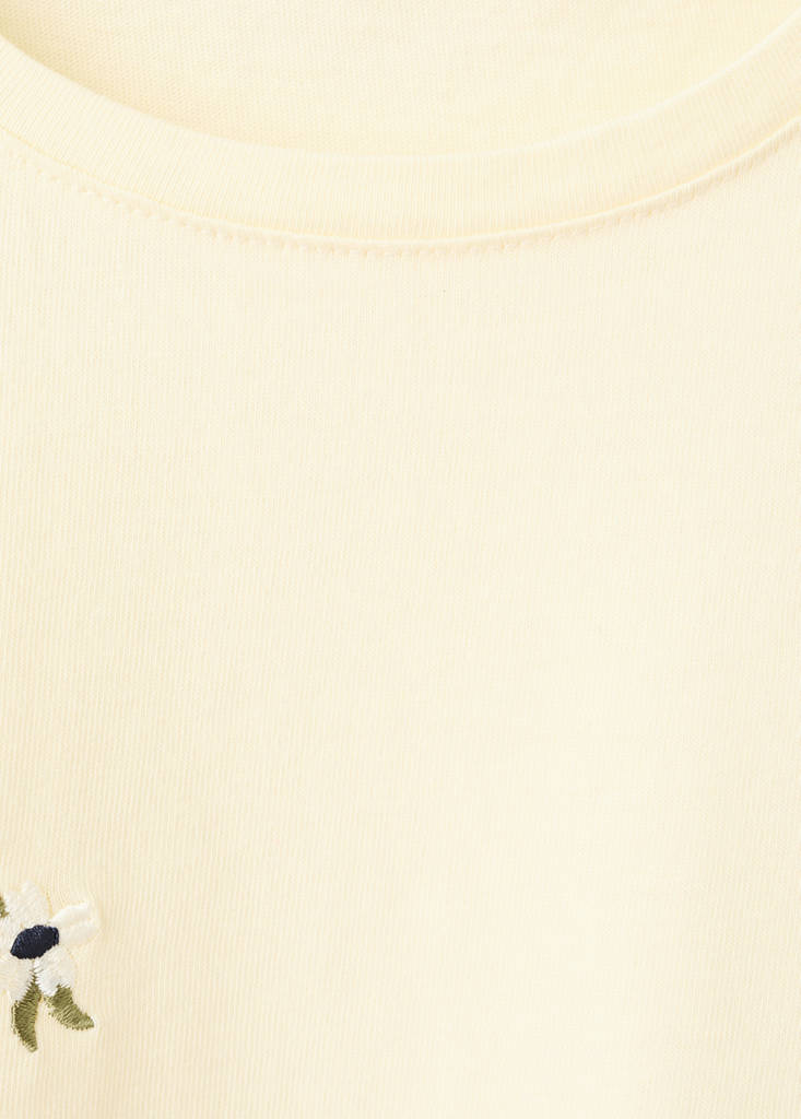 Floral-embroidered cotton t-shirt — Vanilla