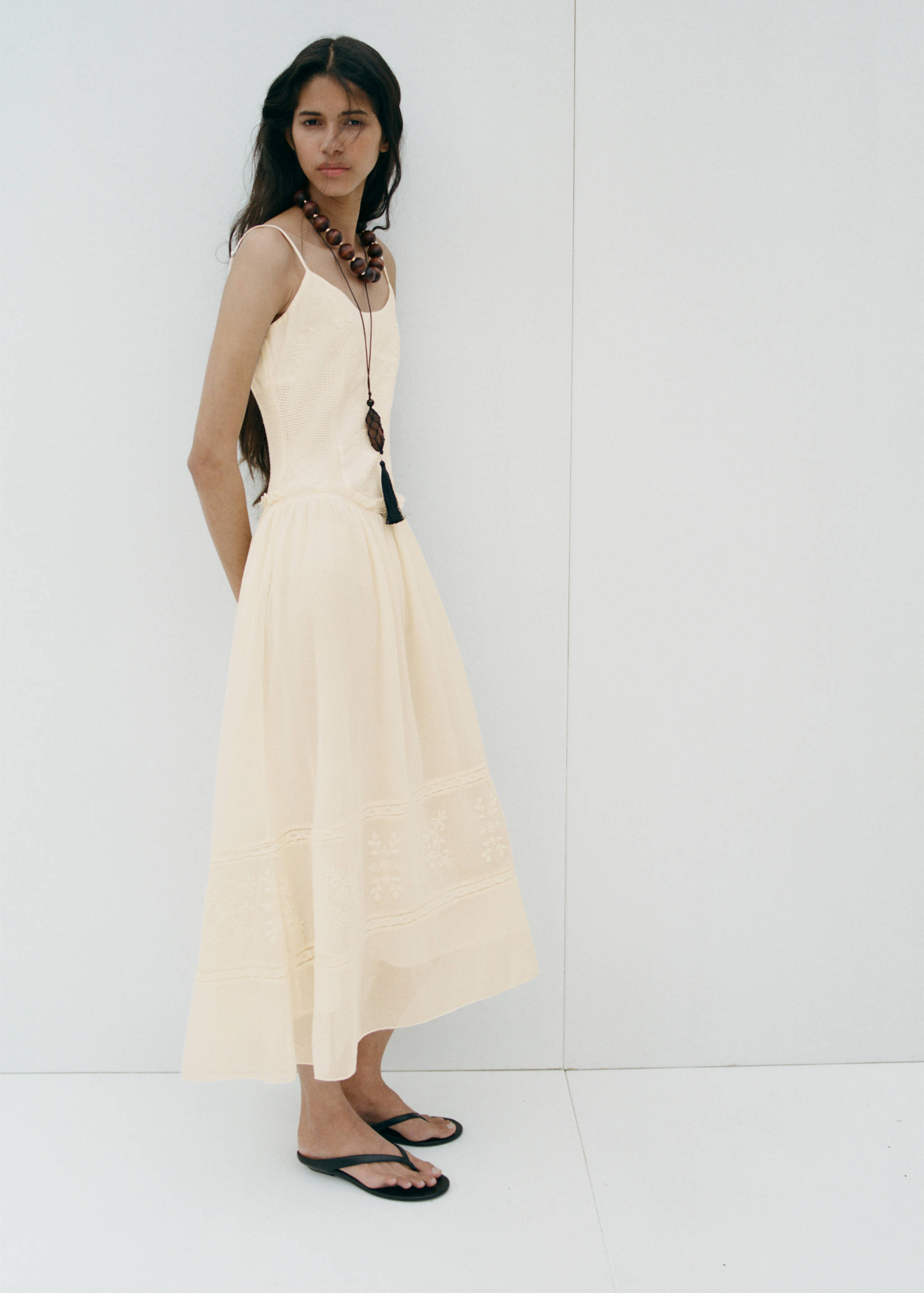 Embroidered detail dress - General plane