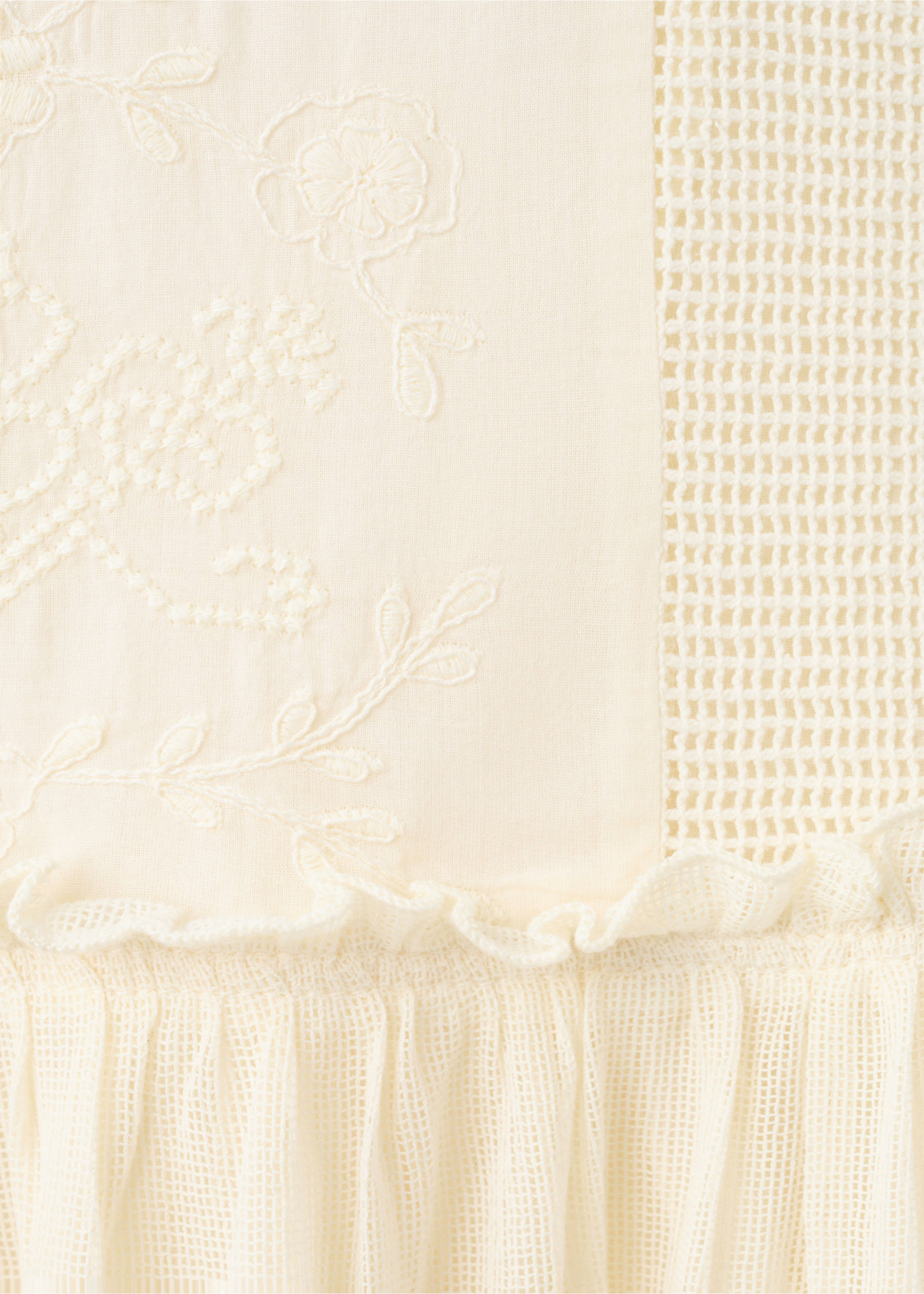 Embroidered detail dress - Details of the article 0, Off White. Ref: 27009084-00.
