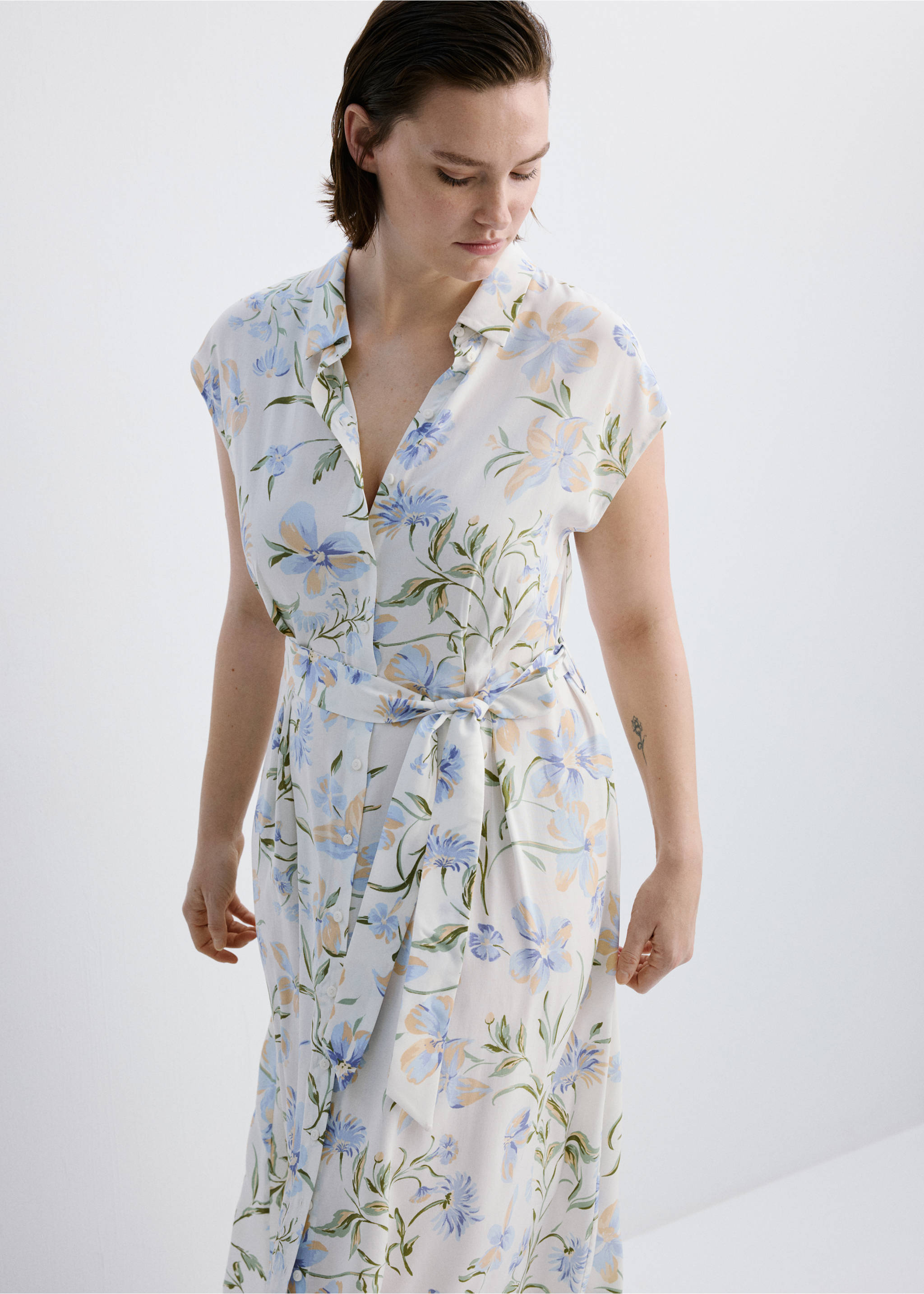 Flowy flower printed dress - Details of the article 5, Ecru. Ref: 27009085-00.