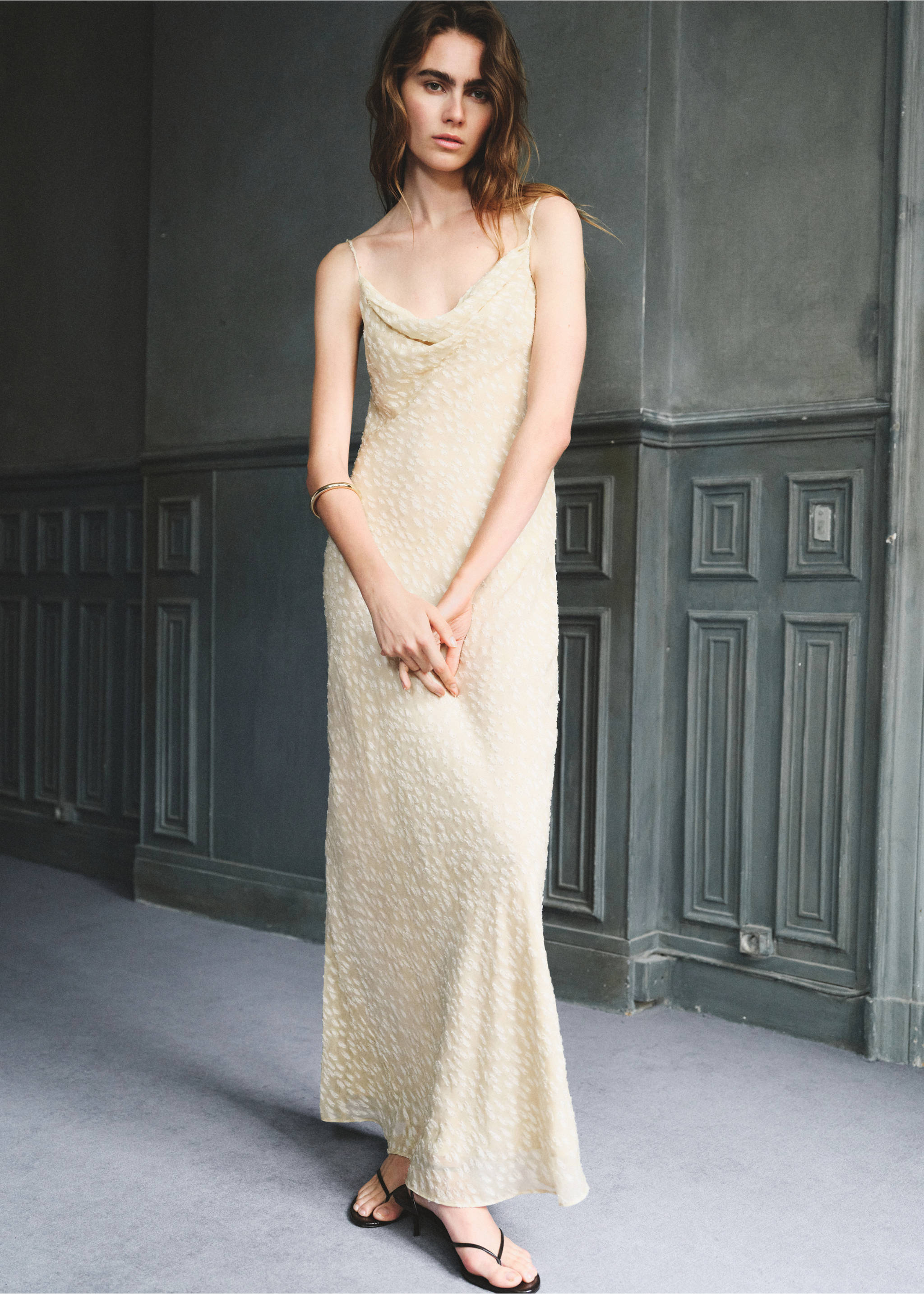 Long dress with draped neck - General plane, Beige. Ref: 27009088-00.