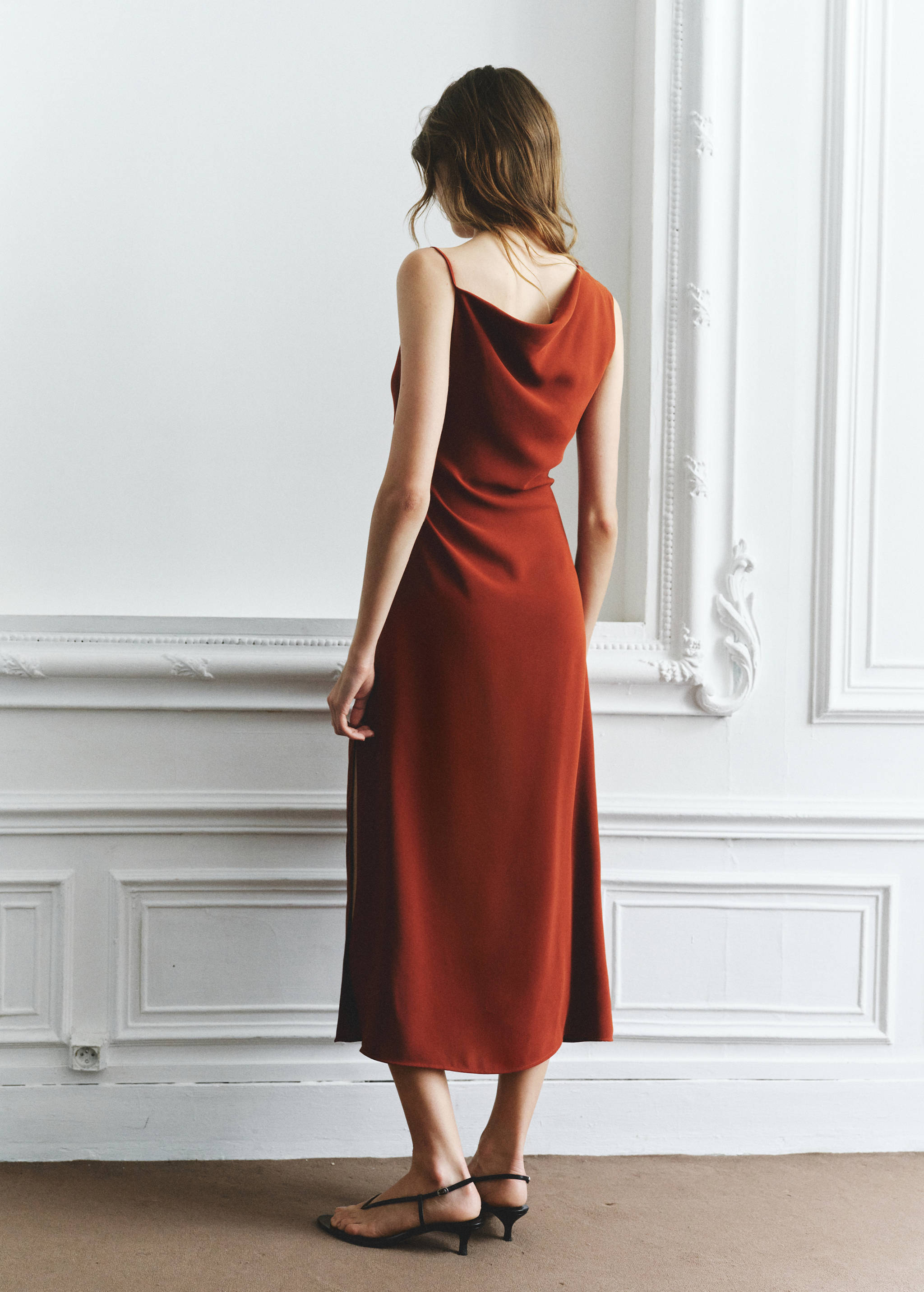 Midi-dress with gathered sides - Reverse of the article