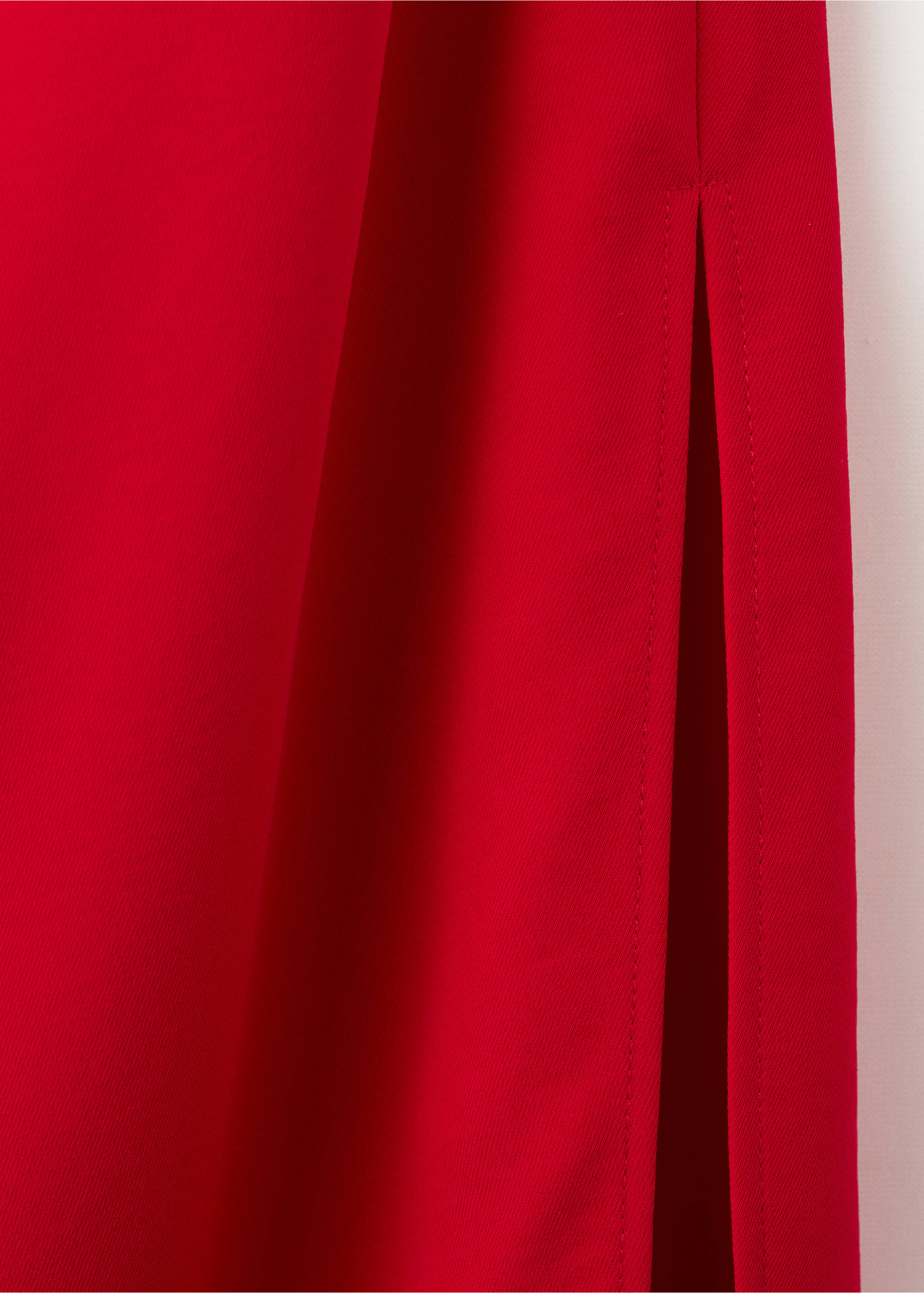 Vestido midi fruncidos laterales - Detalle del artículo 0, Rojo. Ref: 27009089-00.