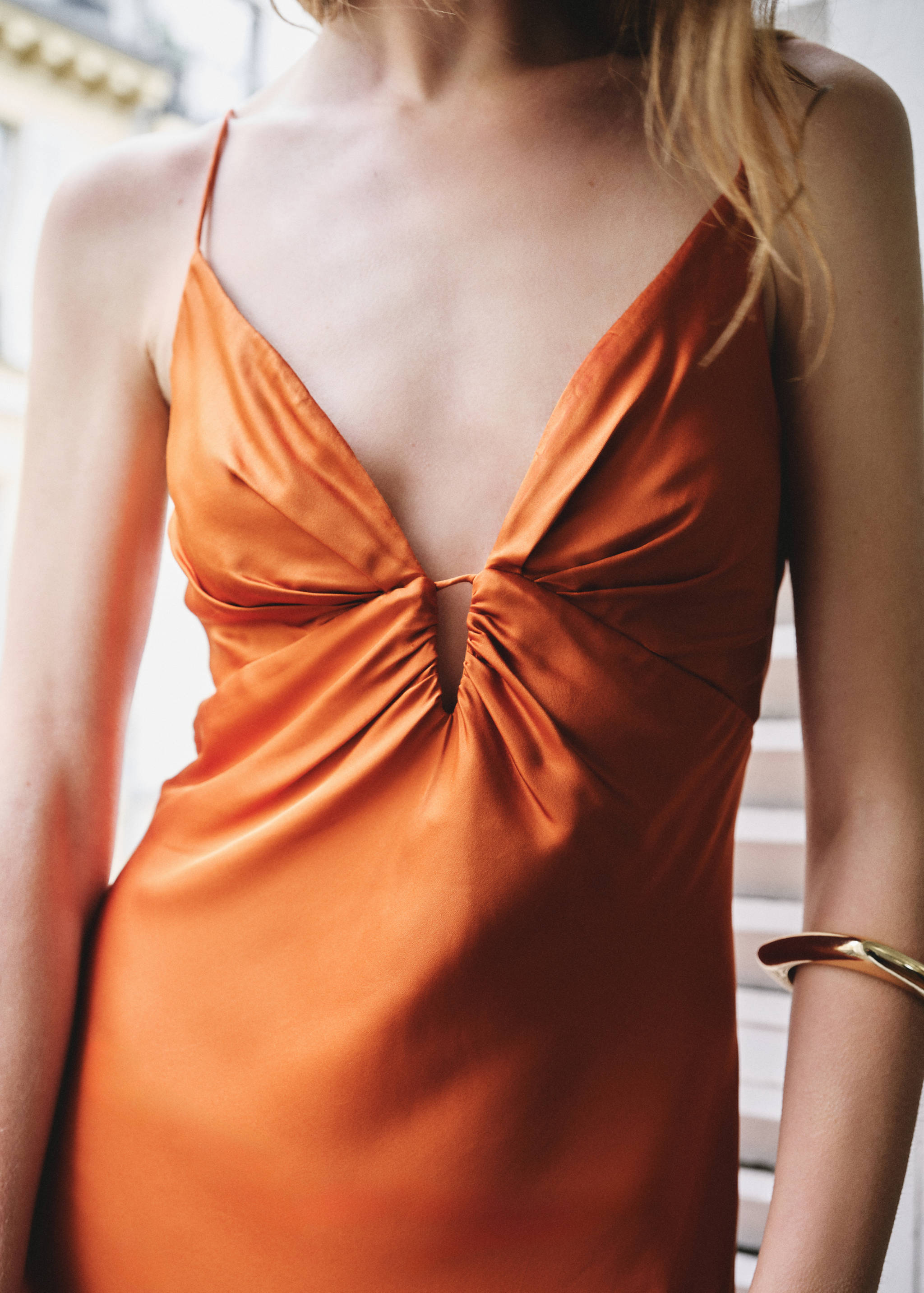 Satin dress with gathered V-neckline - Details of the article 1