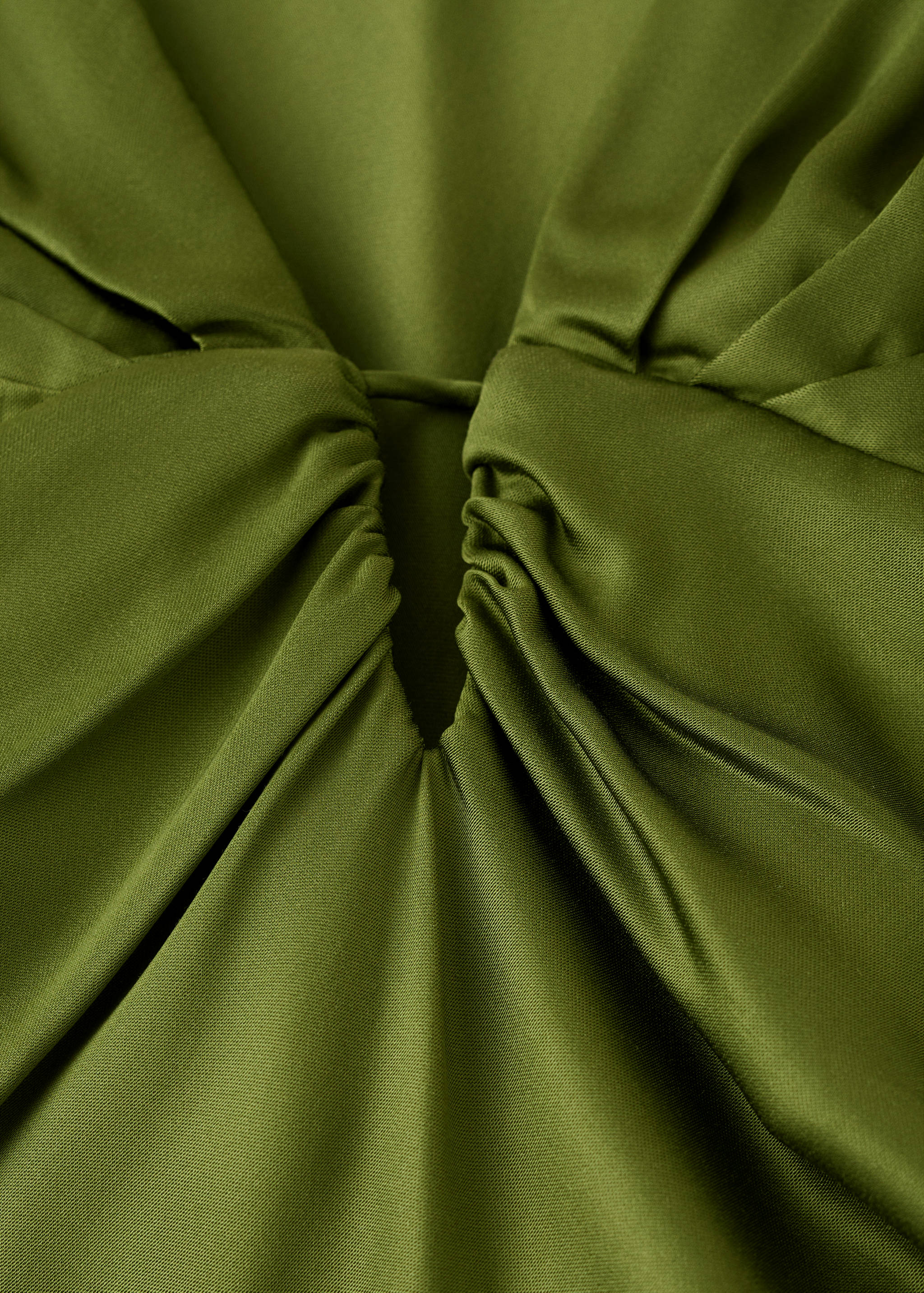 Satin dress with gathered V-neckline - Details of the article 8