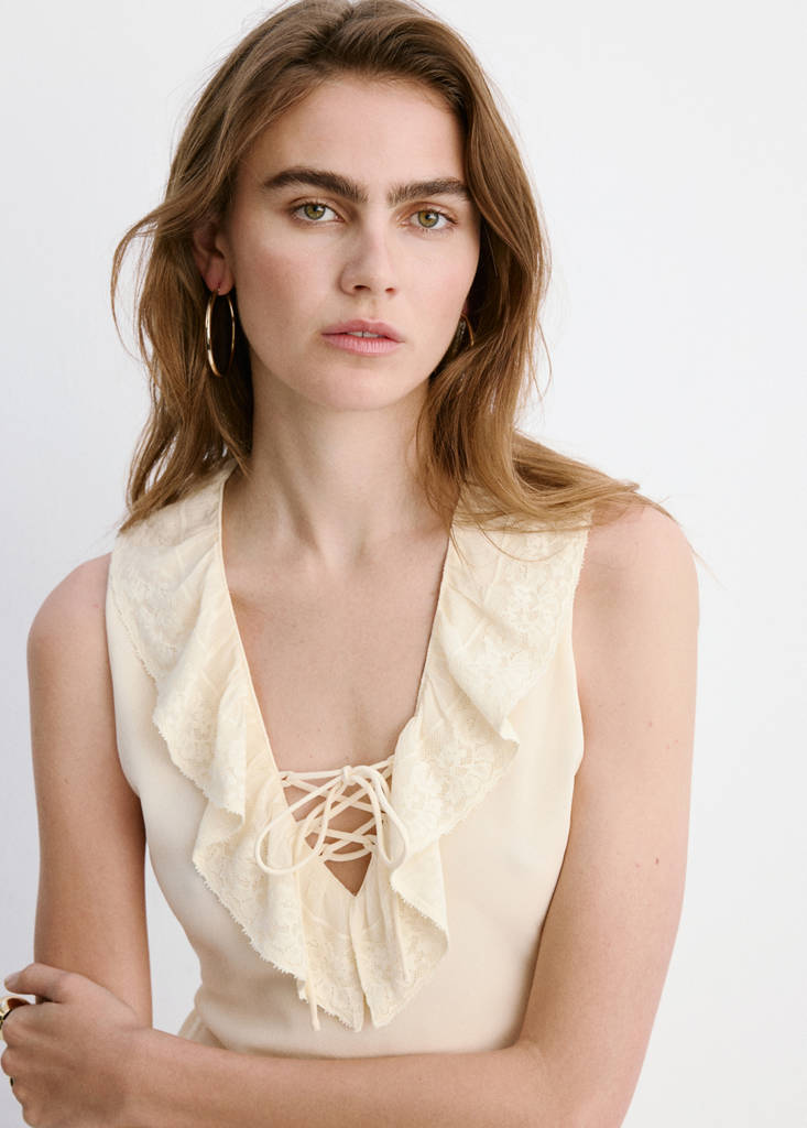 V-neck ruffled dress — Vanilla