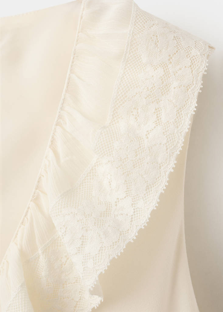 V-neck ruffled dress — Vanilla