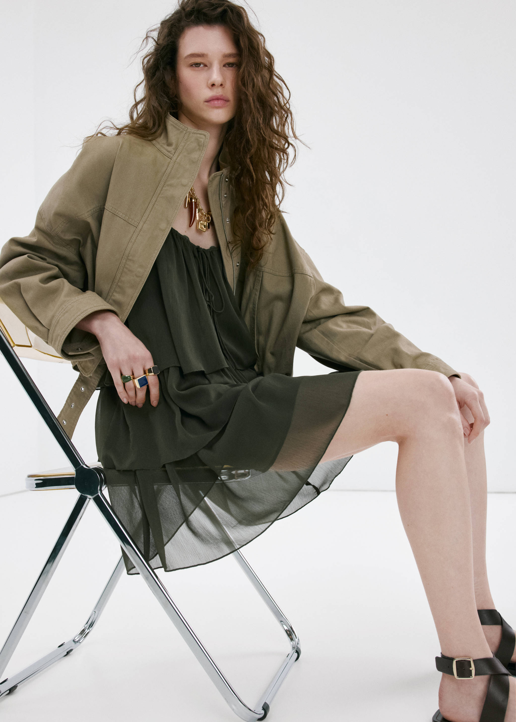 Robe courte à volants - Détail de l'article 6