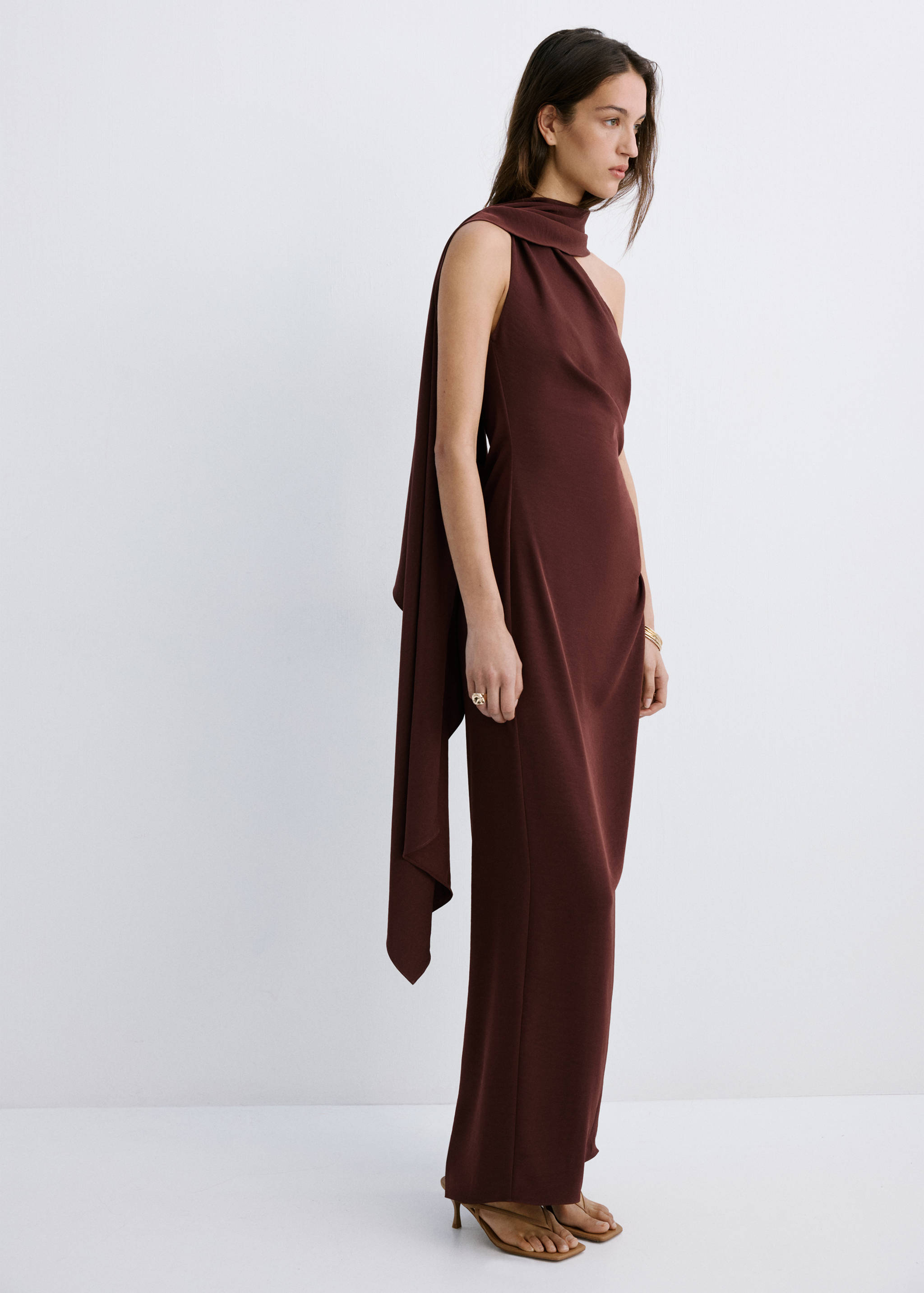 Asymmetrical dress with scarf - General plane