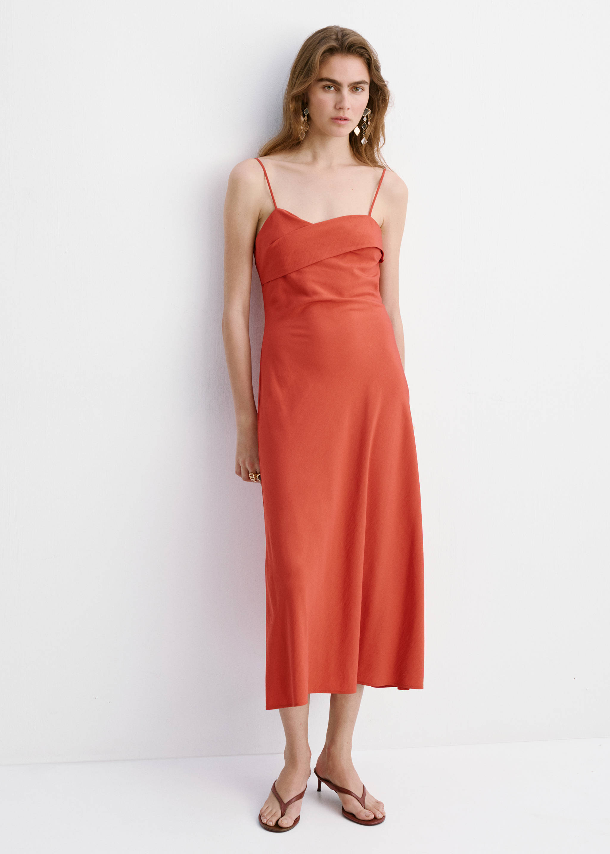 Midi dress with a crossover neckline - General plane