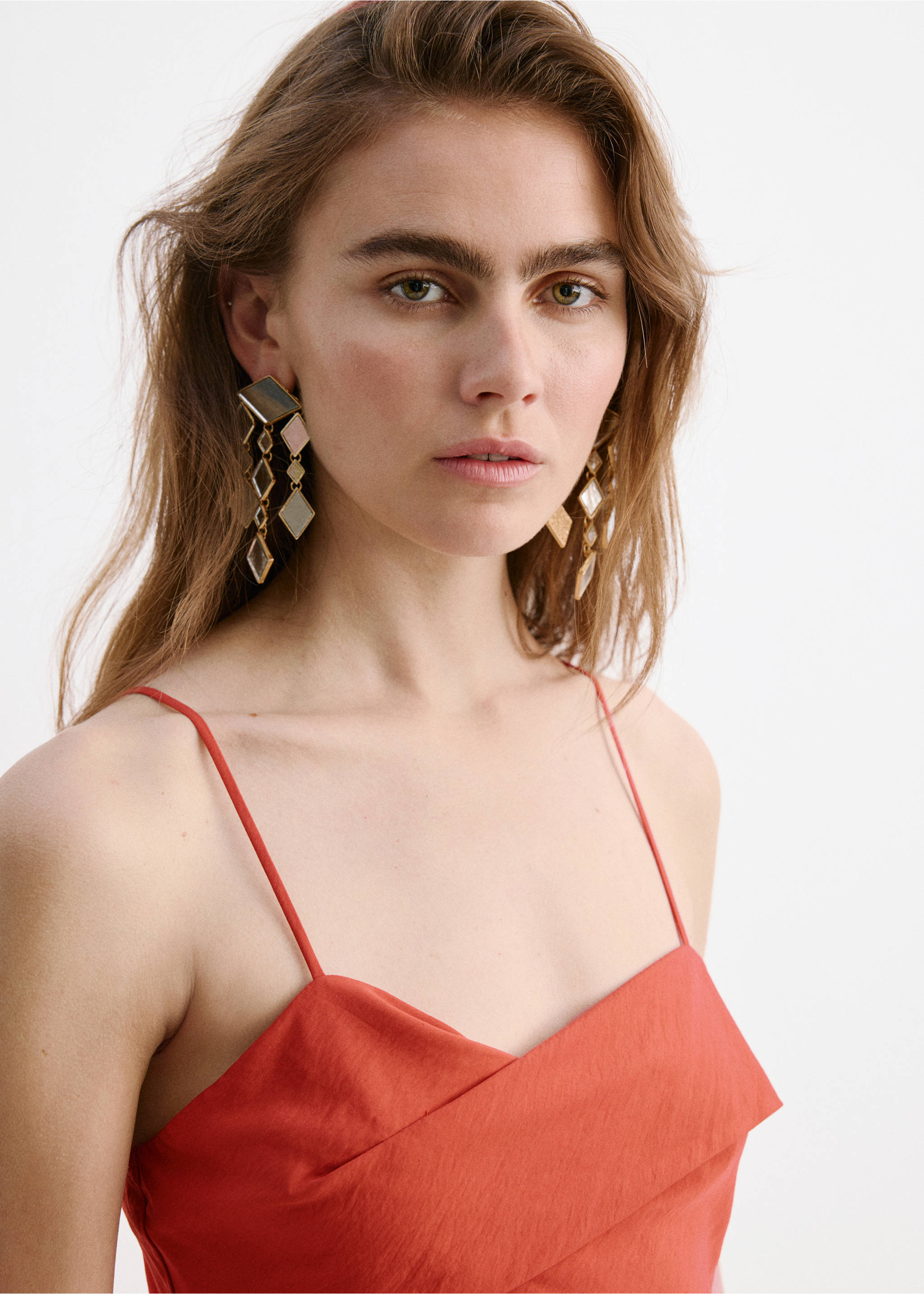 Midi dress with a crossover neckline - Details of the article 1, Red. Ref: 27009096-00.