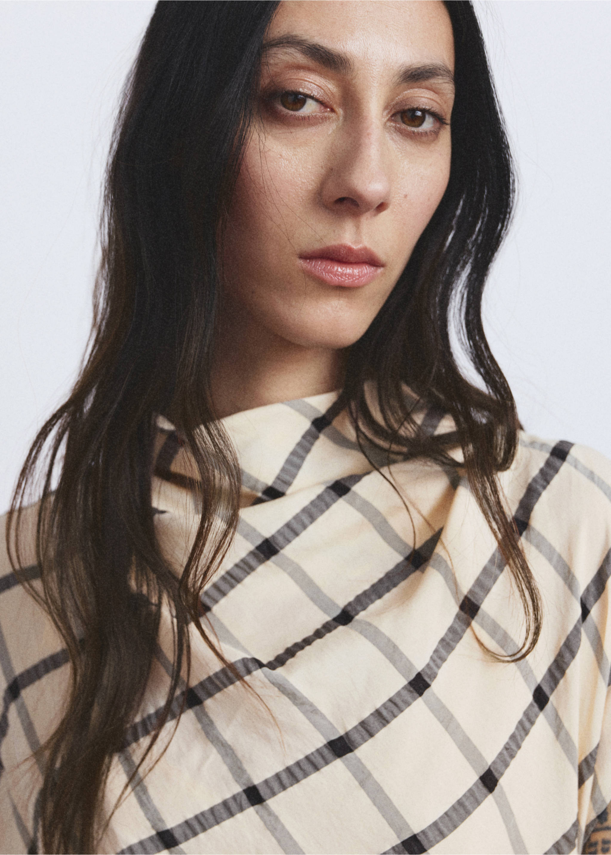 Robe à carreaux col bénitier - Détail de l'article 1, Écru. Ref: 27009100-00.