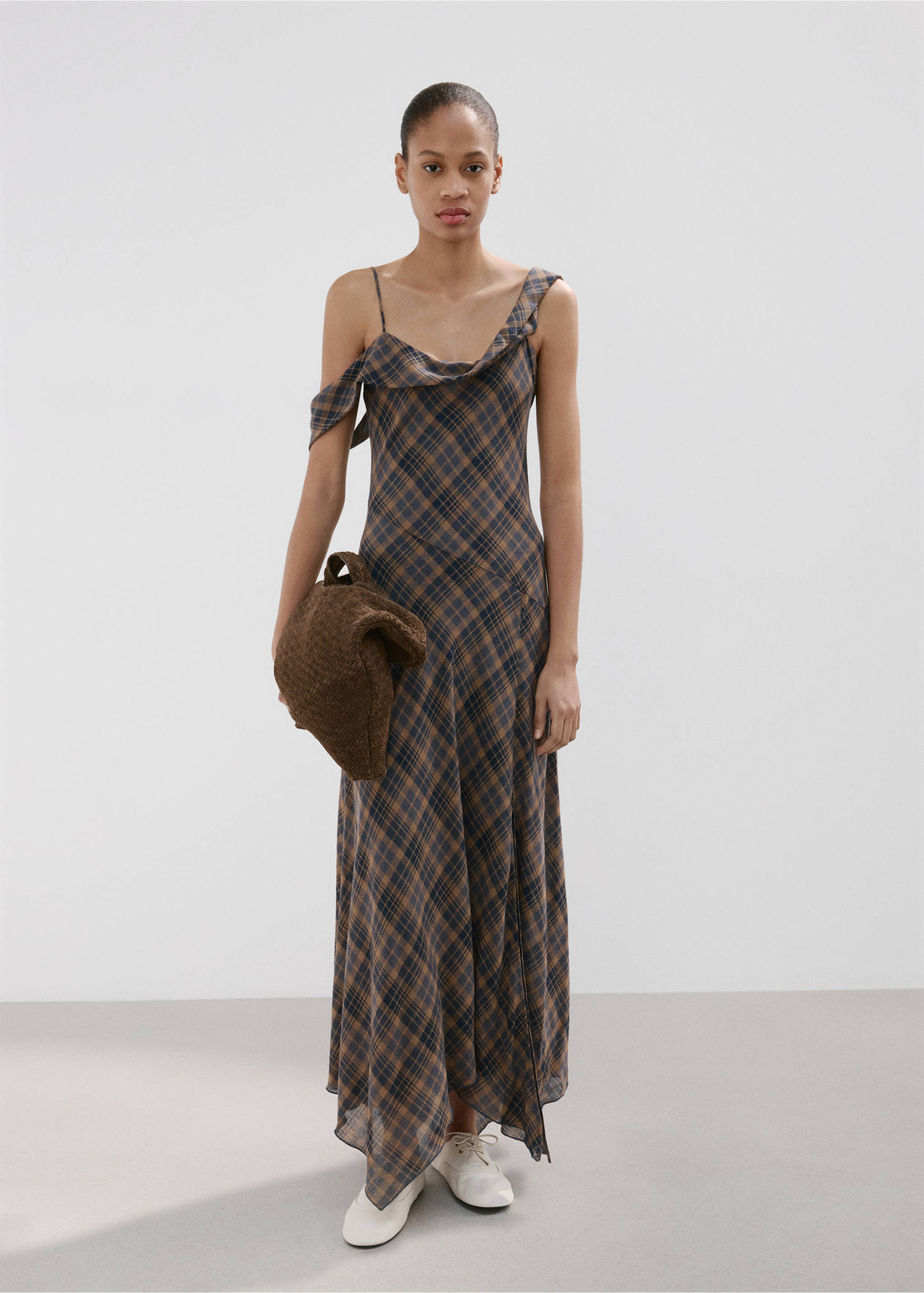 Check asymmetrical dress - General plane, Brown. Ref: 27009101-00.