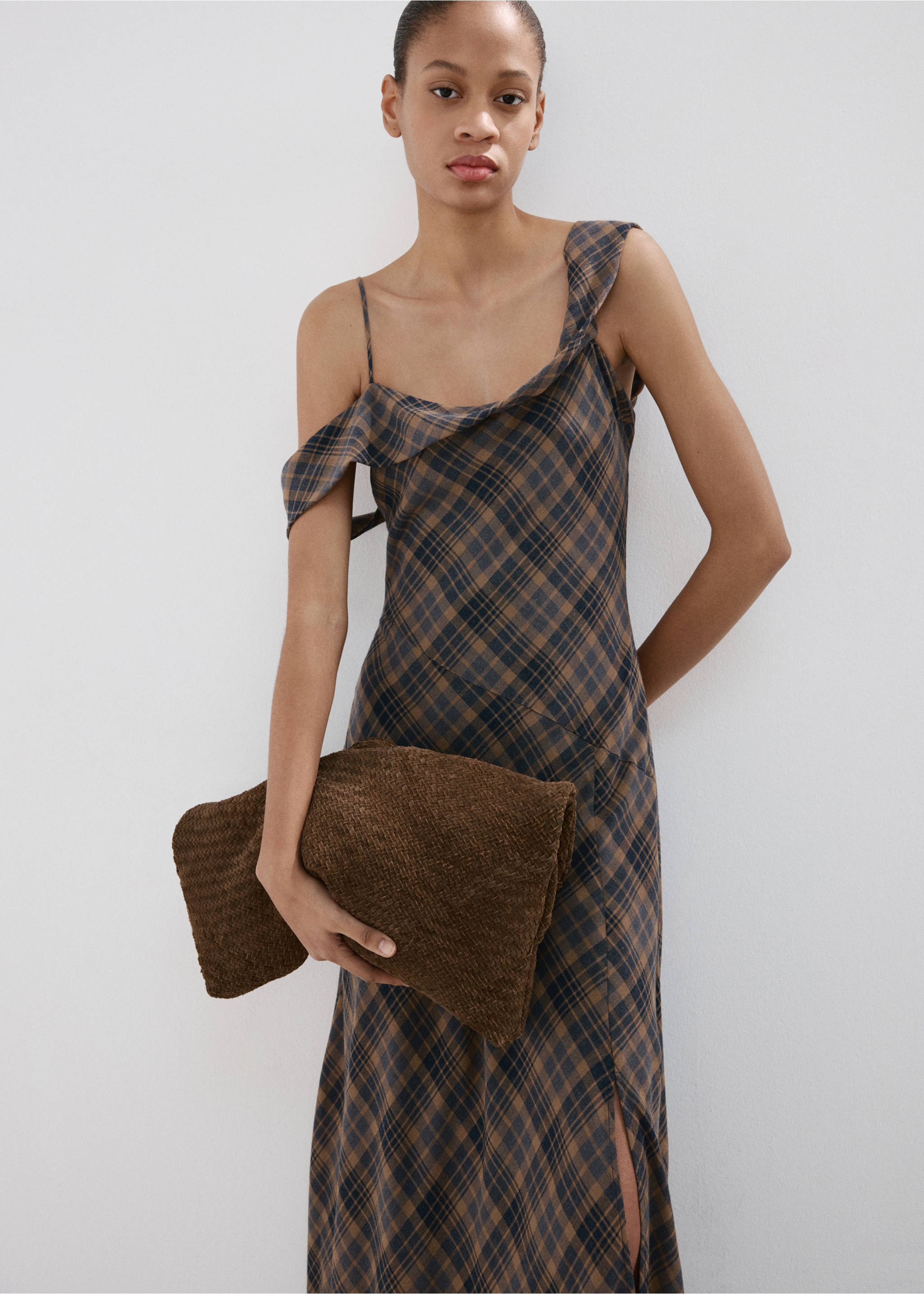 Check asymmetrical dress - Medium plane, Brown. Ref: 27009101-00.