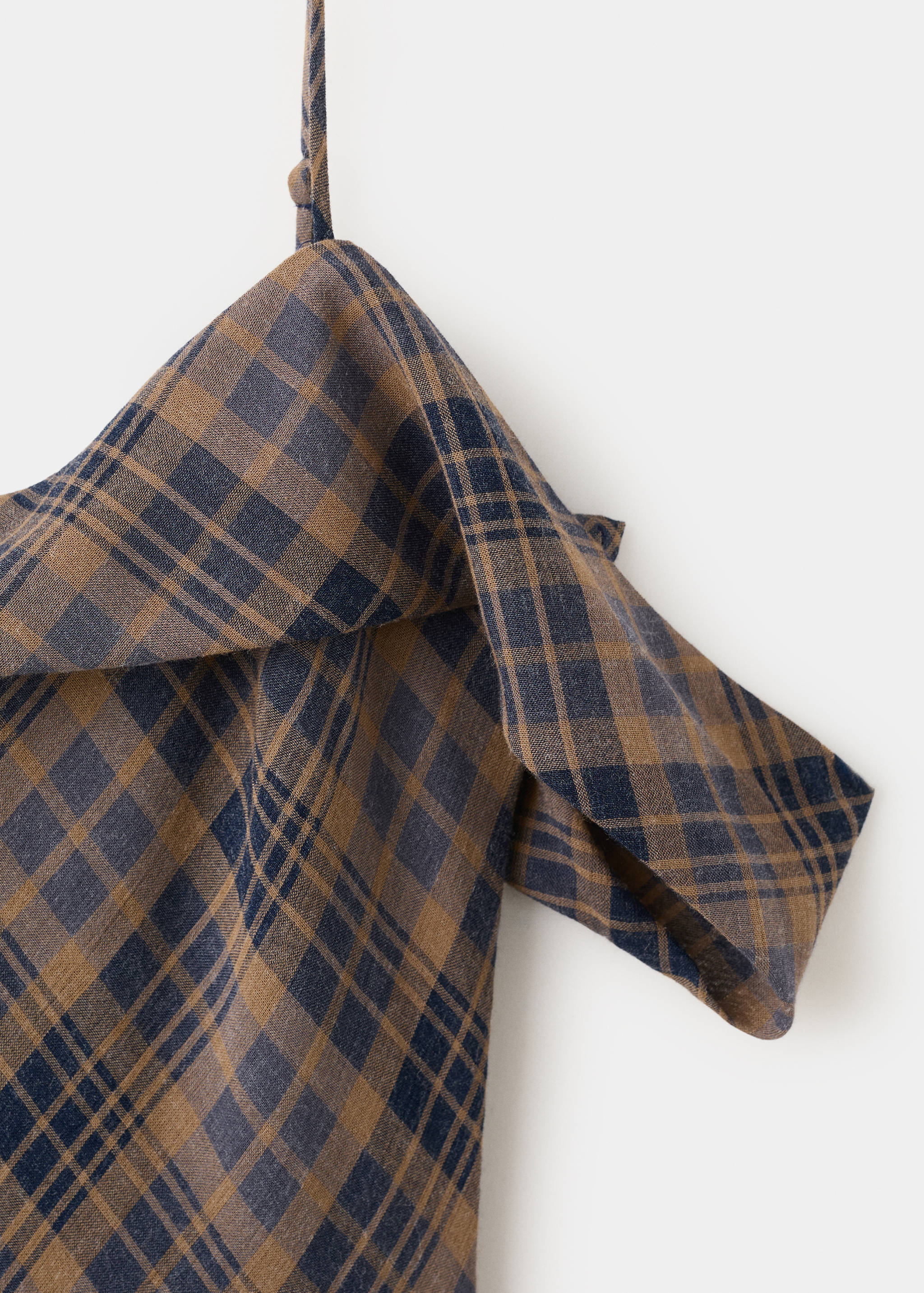 Check asymmetrical dress - Details of the article 0