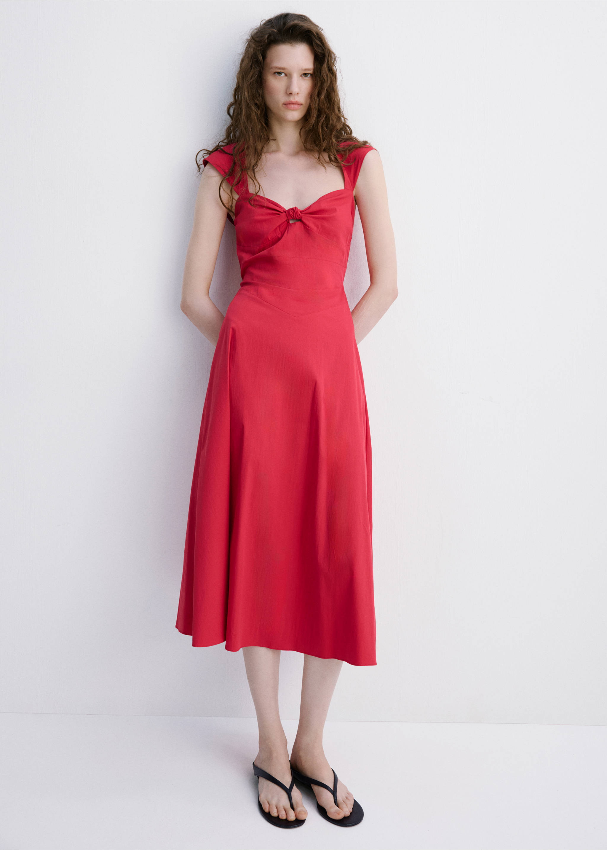 Midi-dress with open back - General plane, Red. Ref: 27009103-00.