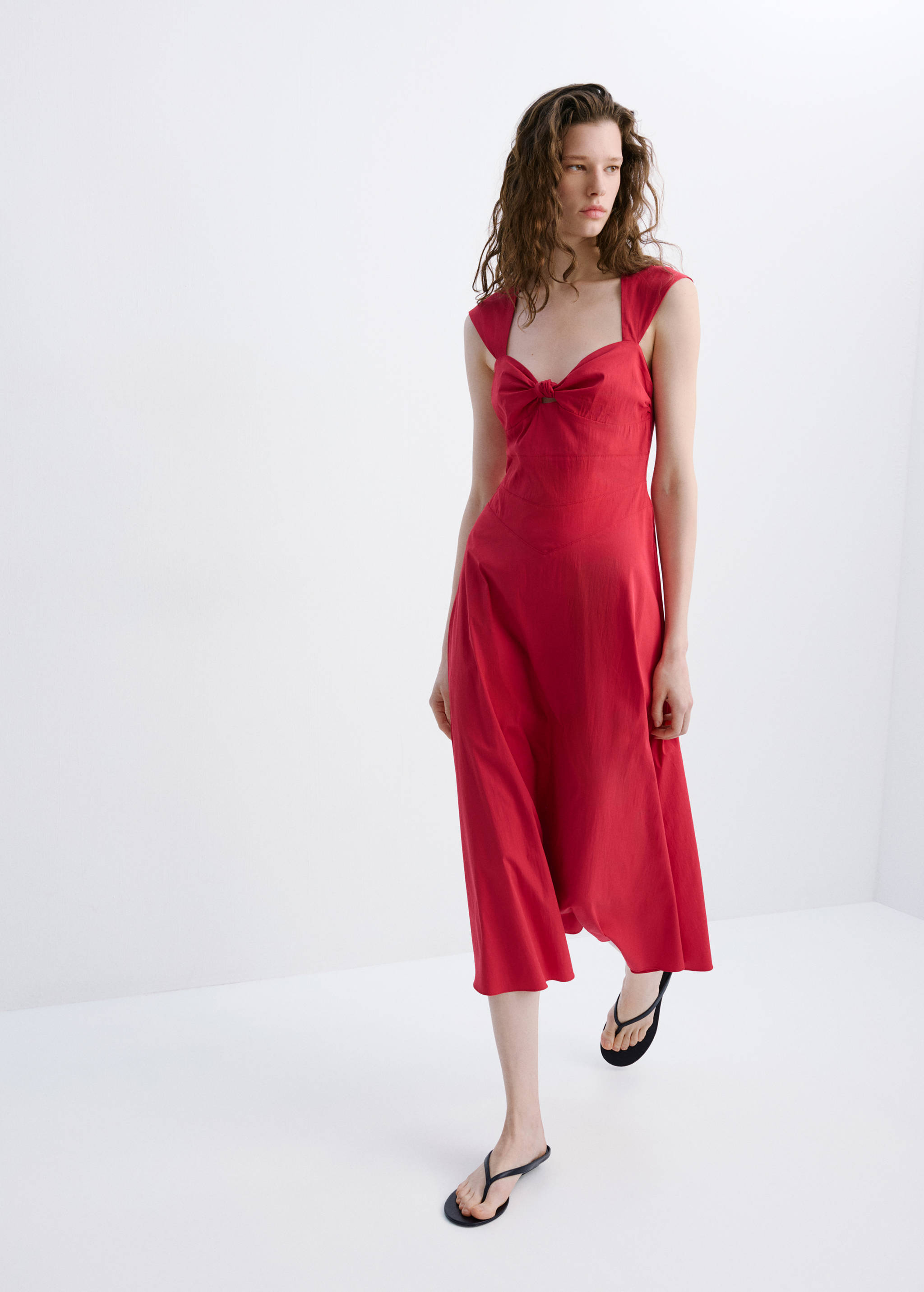 Midi-dress with open back - Details of the article 2
