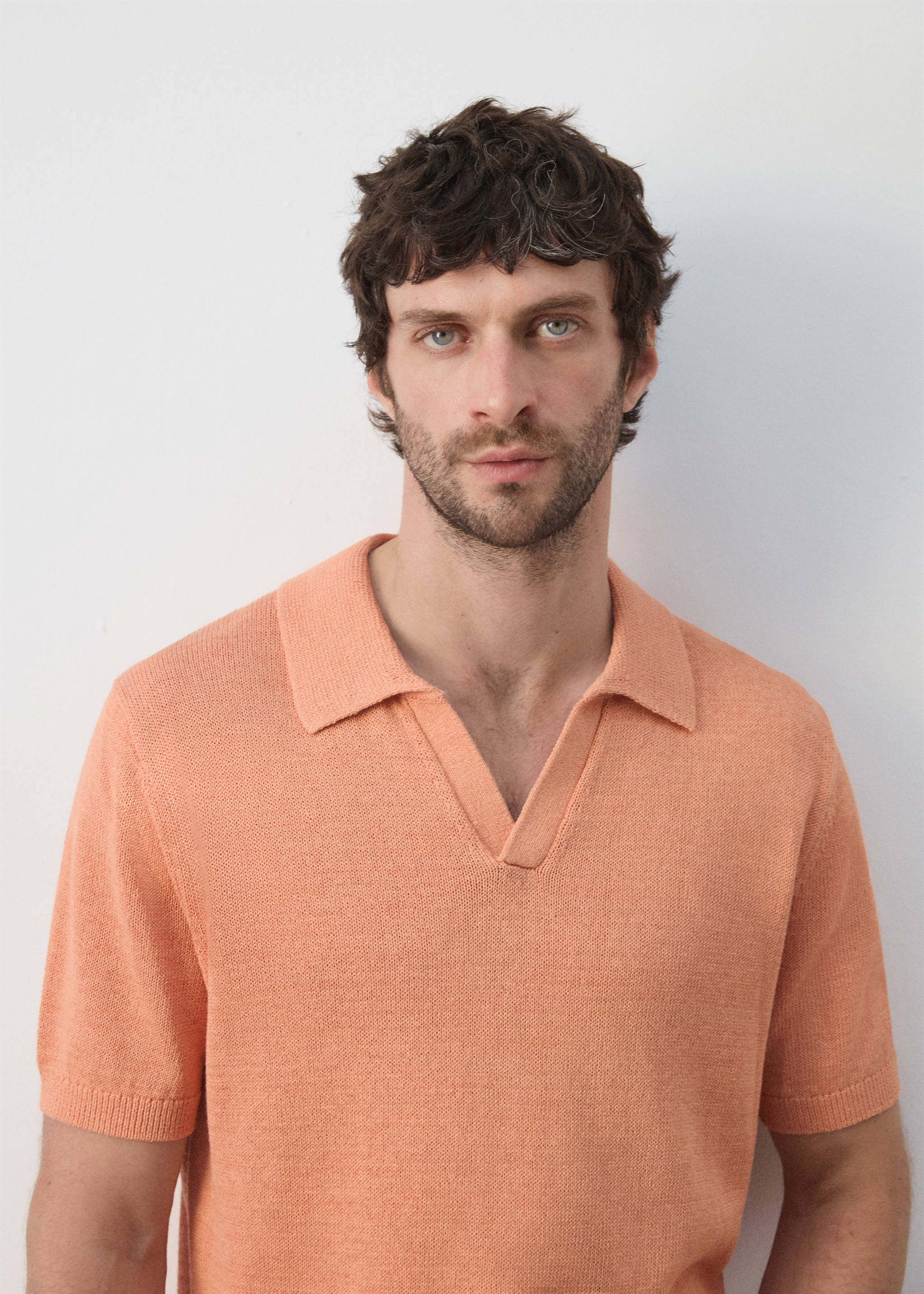 Cotton polo shirt with microstructure - Details of the article 1
