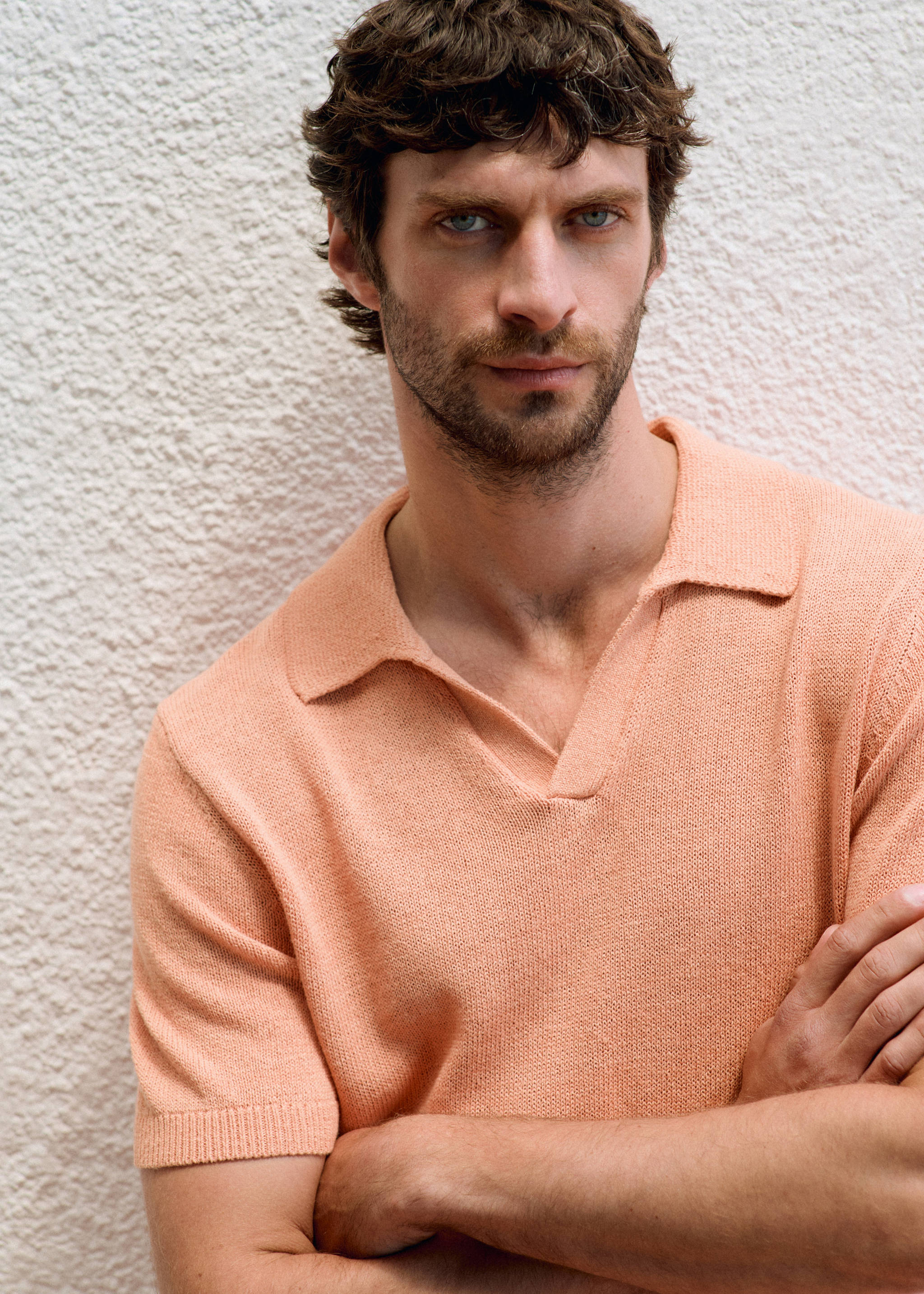 Cotton polo shirt with microstructure - Details of the article 5, Dark Orange. Ref: 27009210-00.