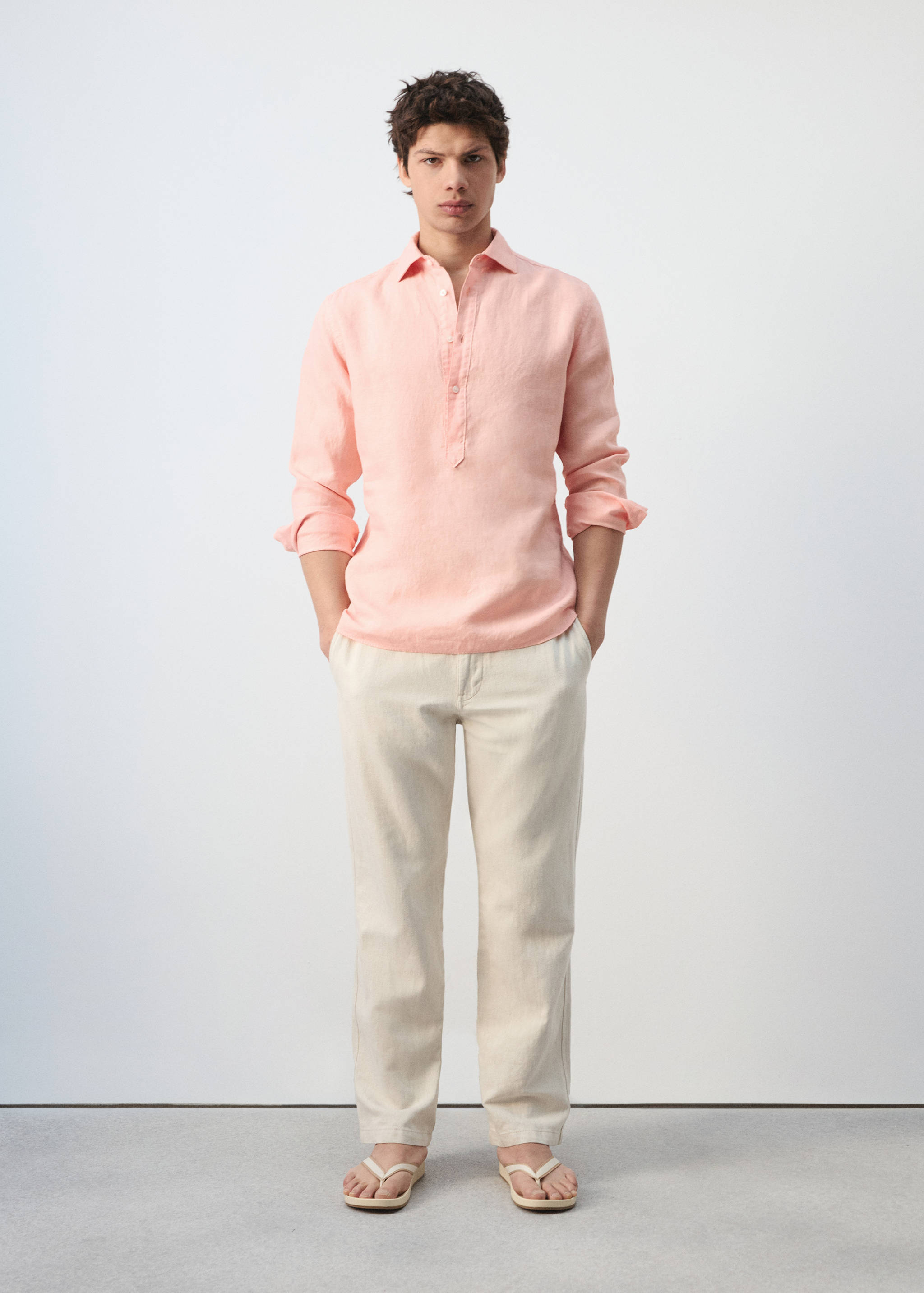 قميص 100% من الكتان منتظم - رؤية عامة