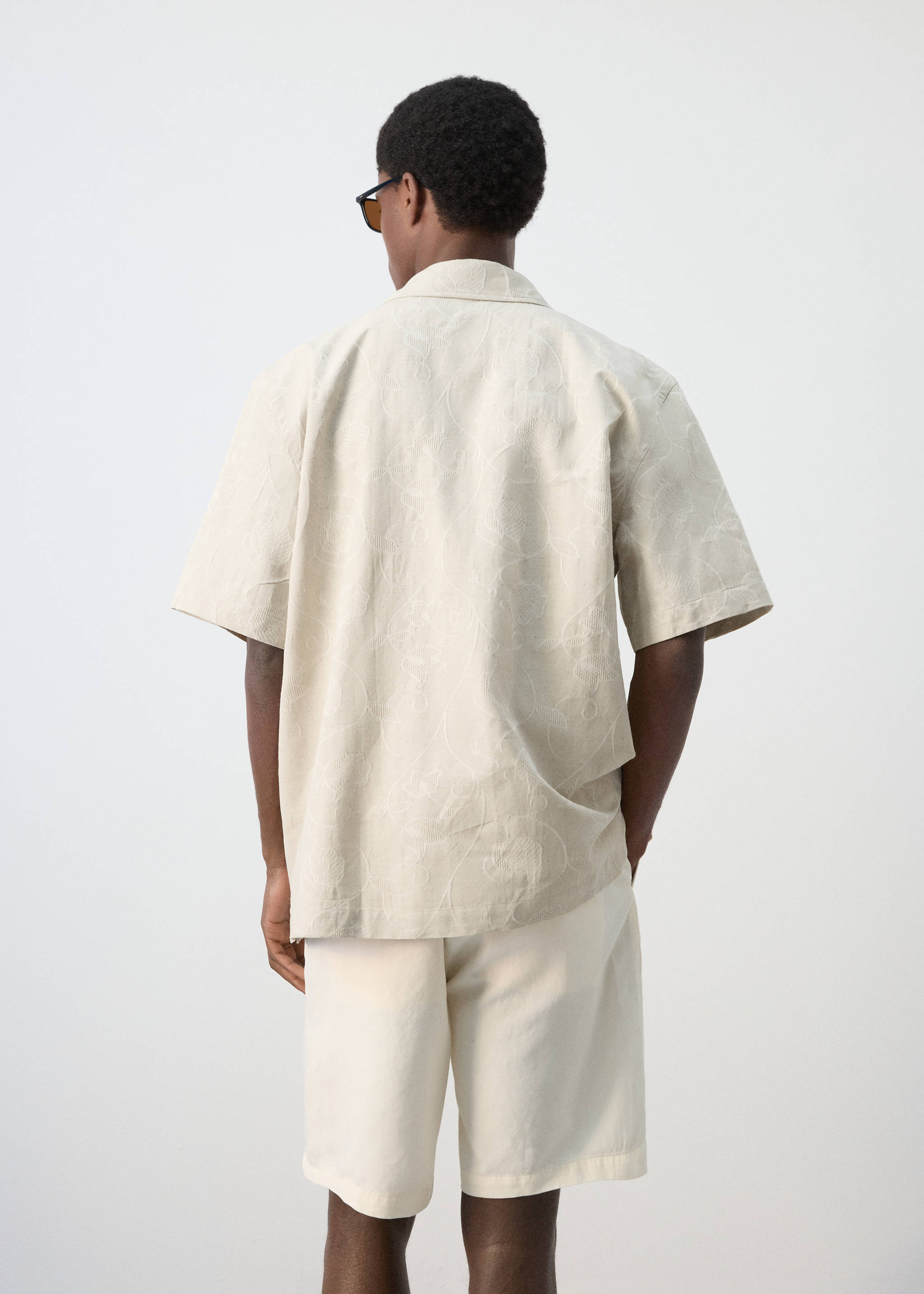 Linen-cotton blend overshirt - Reverse of the article