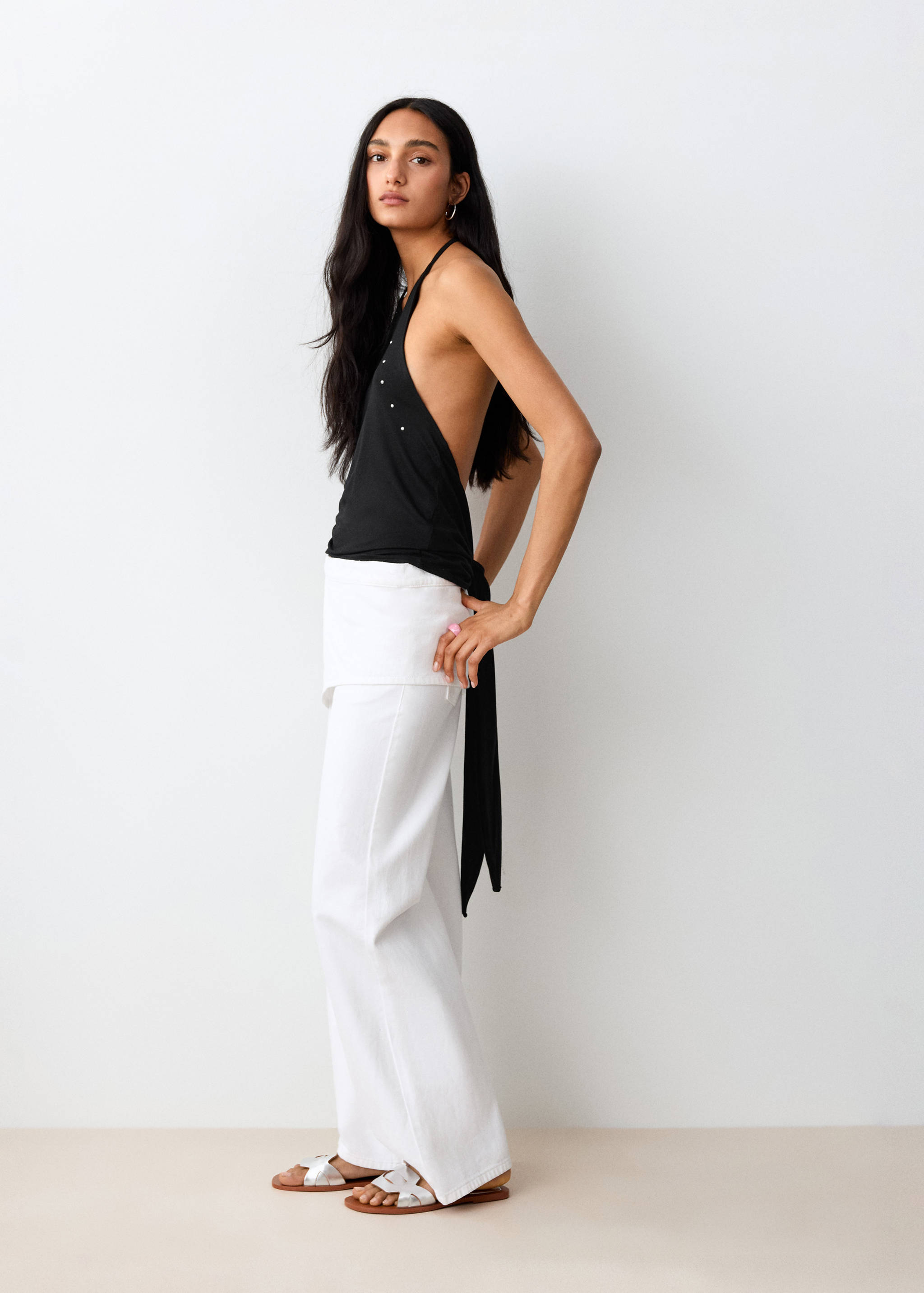 Open-back top with rhinestones - General plane