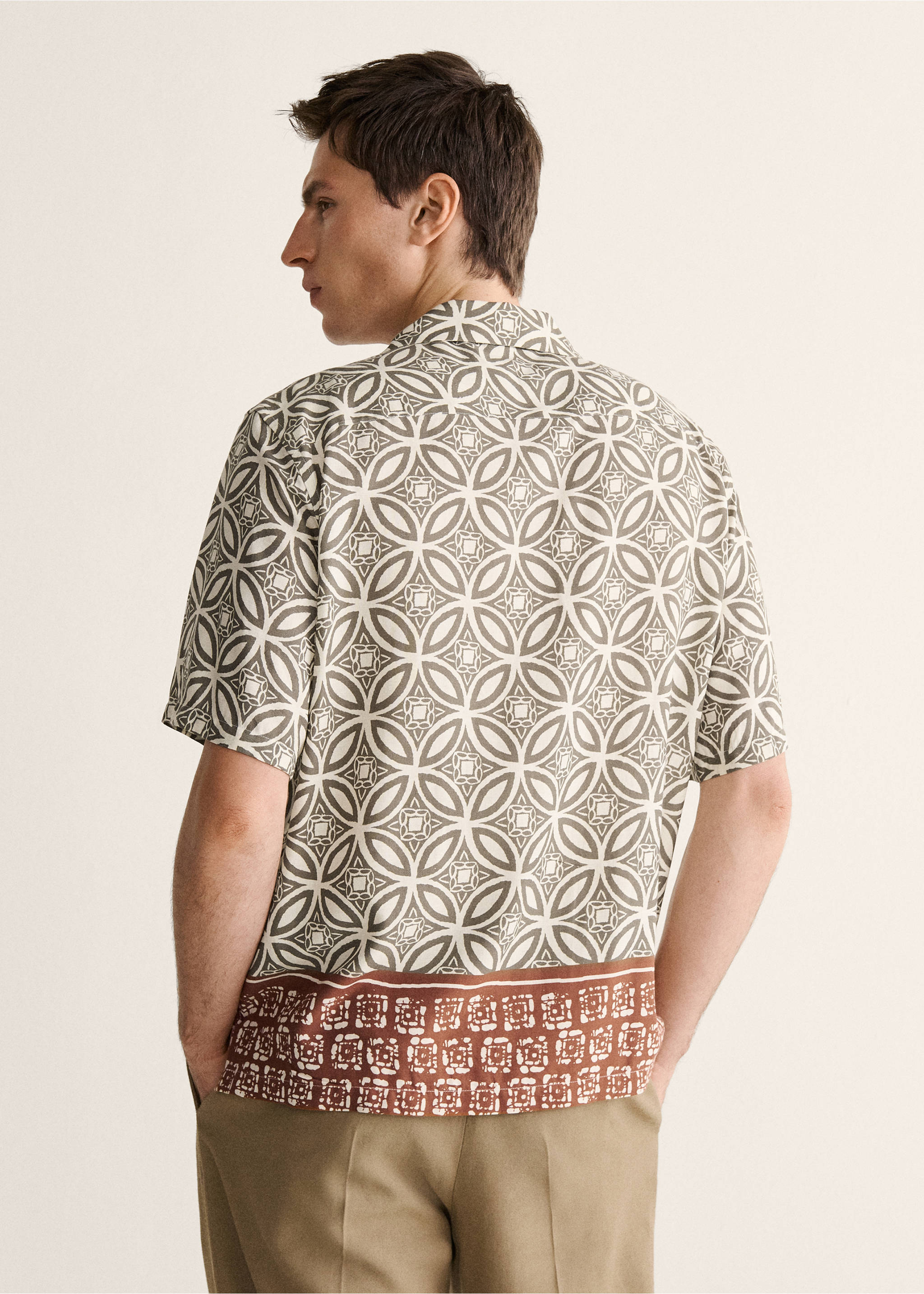 Chemise imprimée col bowling - Verso de l’article, Kaki. Ref: 27009219-00.