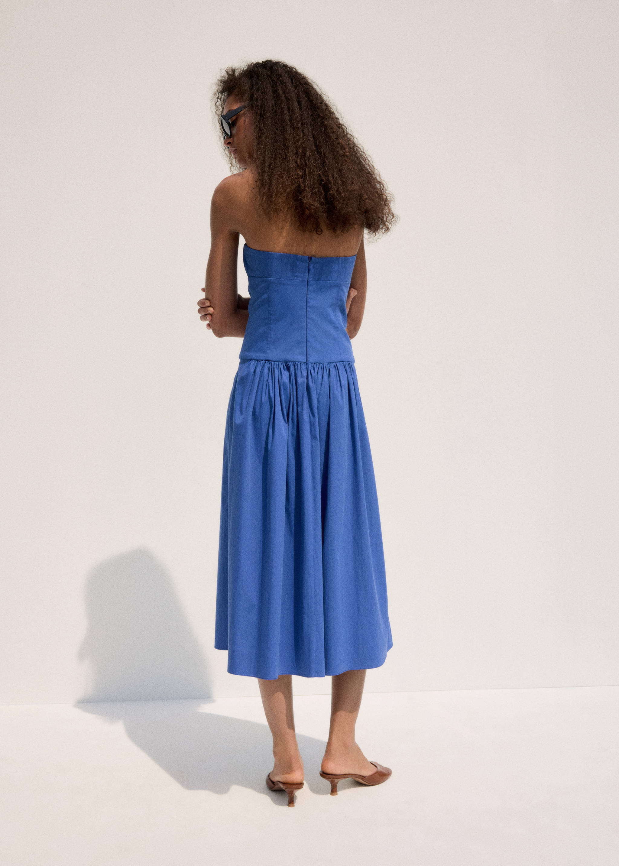 Ruched strapless dress - Reverse of the article