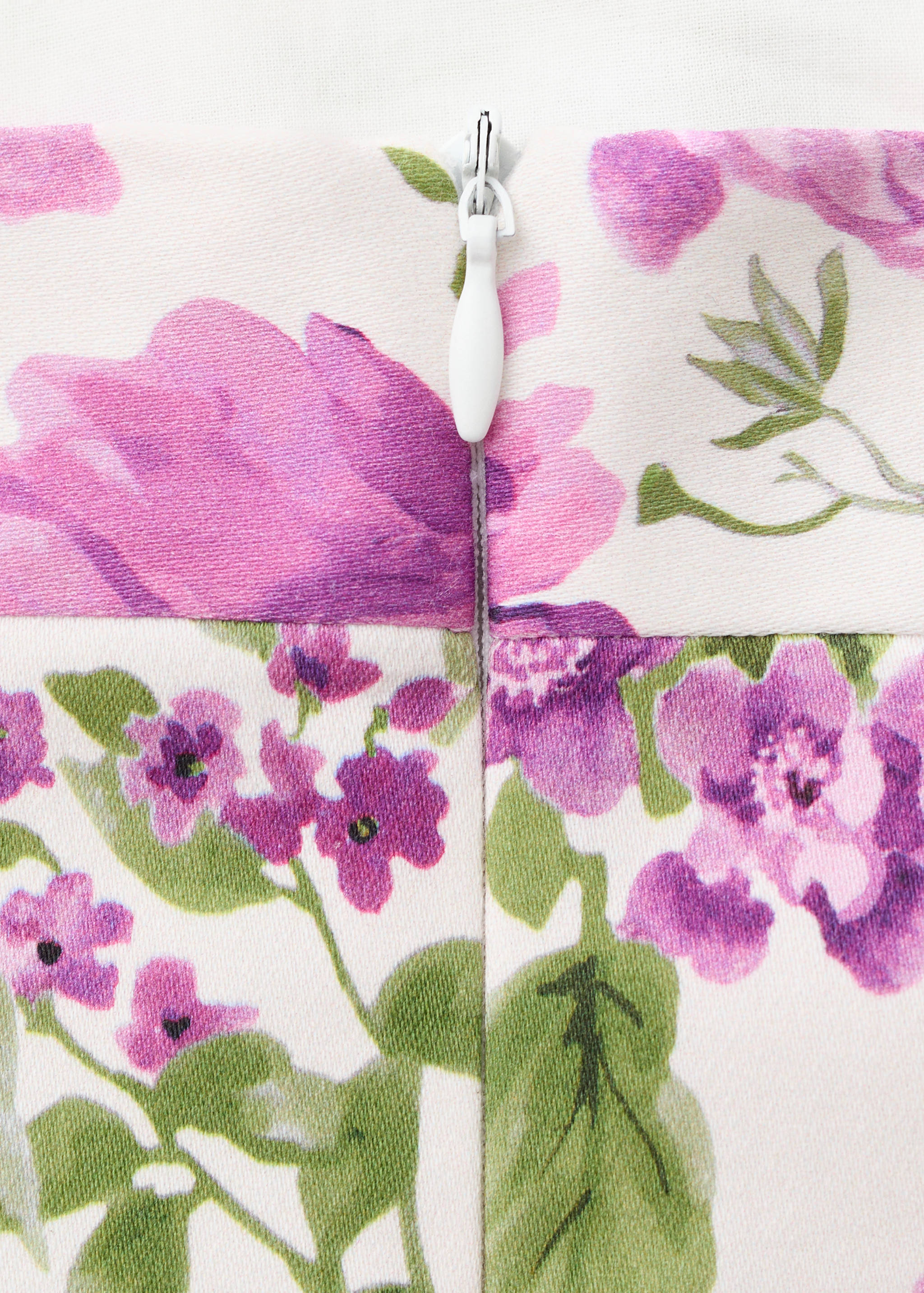 Платье с цветочным принтом и воротником халтер - Деталь изделия 8