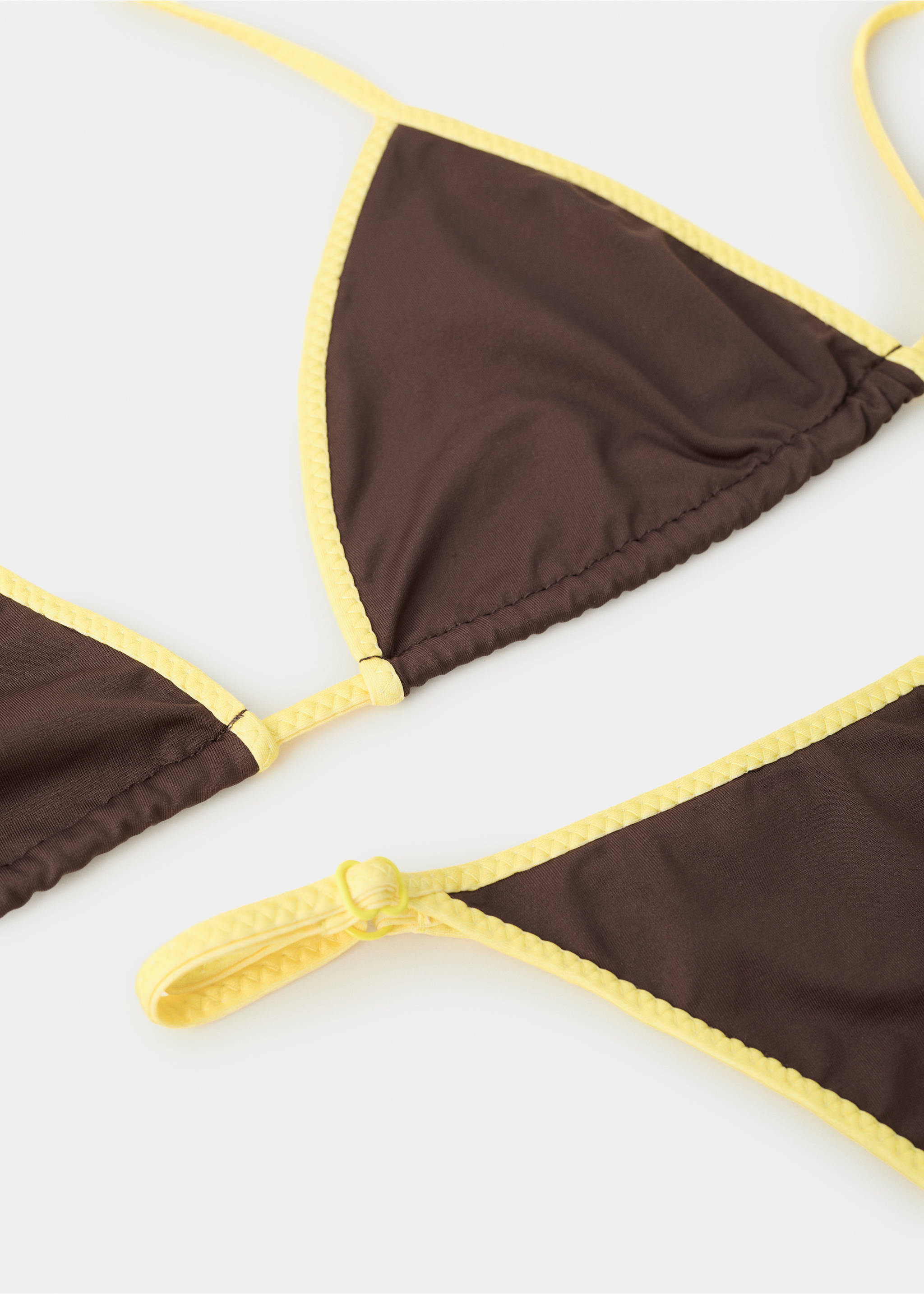 Bikini top with contrasting trim - Details of the article 0, Chocolate. Ref: 27009410-00.