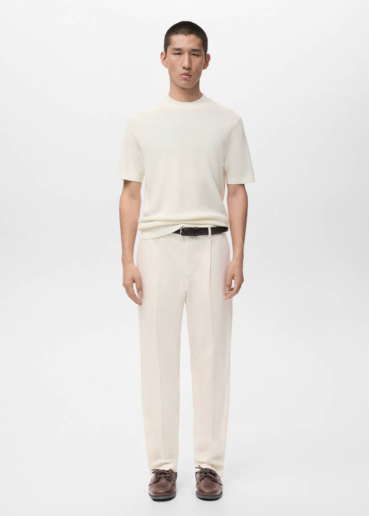 Regular-fit pleated flowy trousers — Beige