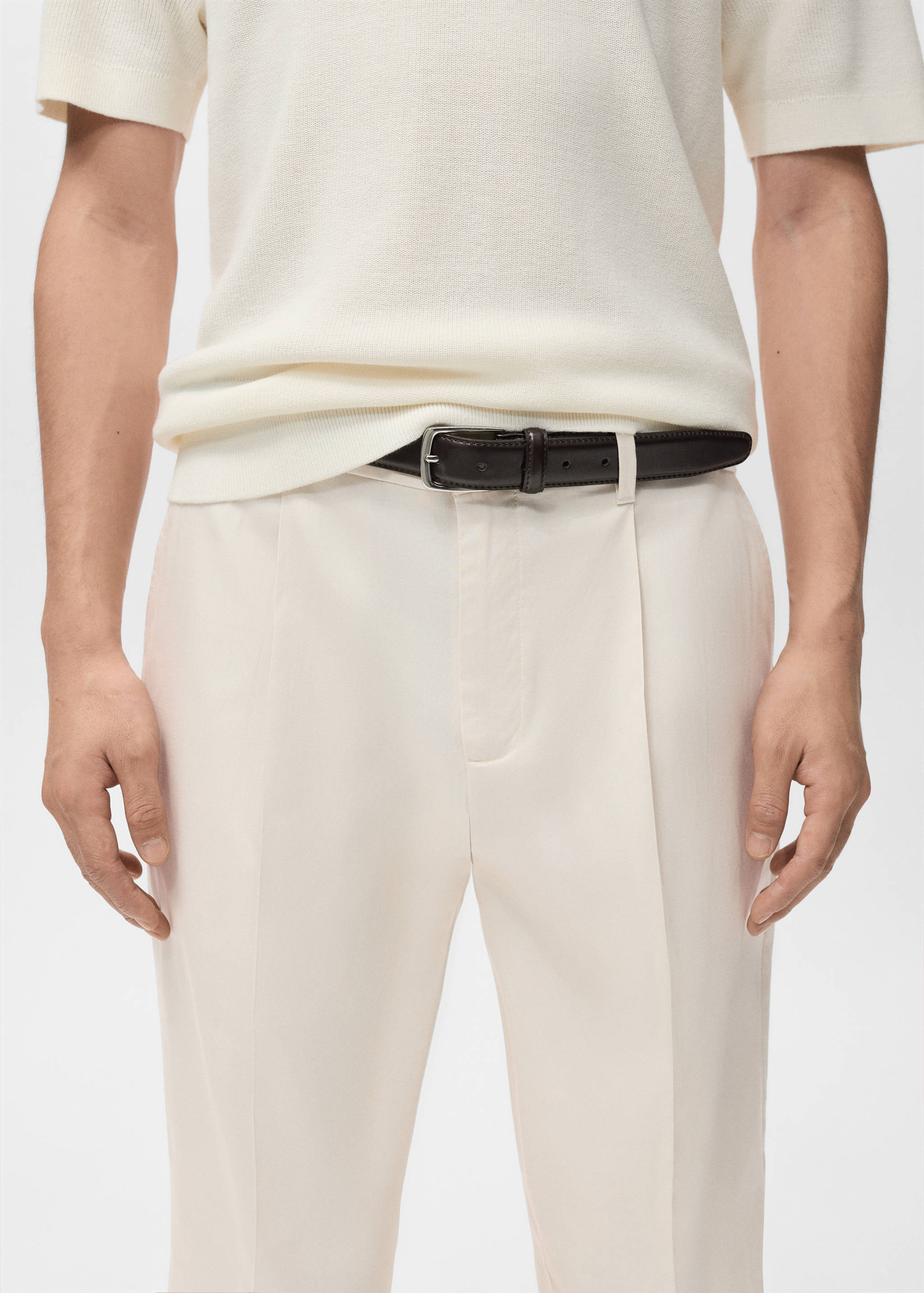 Regular-fit pleated flowy trousers - Details of the article 1