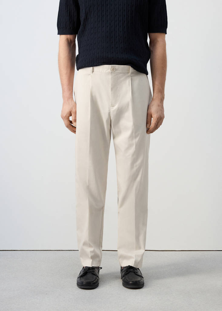 Regular-fit pleated flowy trousers — Beige