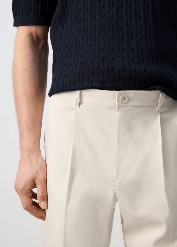 Regular-fit pleated flowy trousers — Beige
