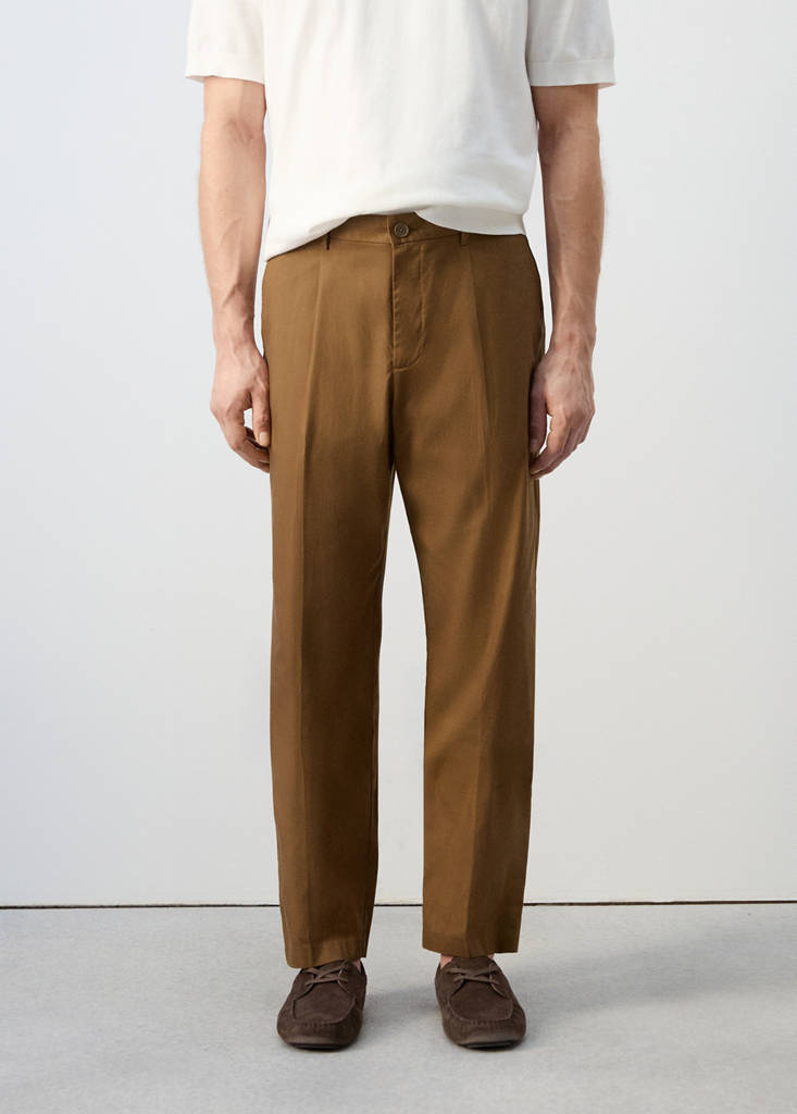 Regular-fit pleated flowy trousers — Brown