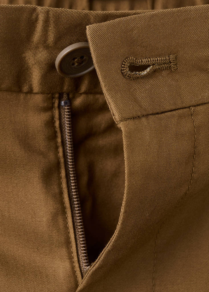 Regular-fit pleated flowy trousers — Brown