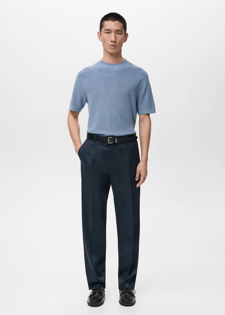 Regular-fit pleated flowy trousers — Navy